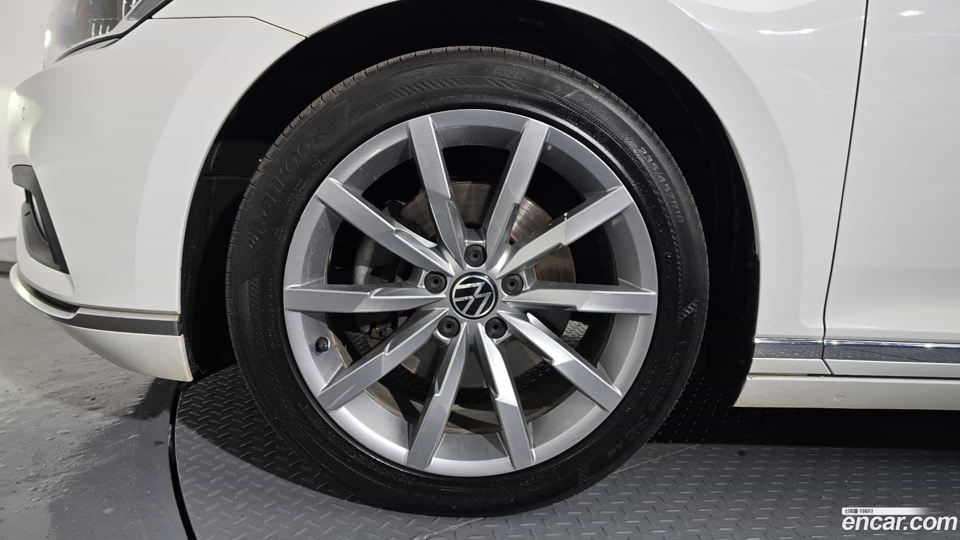 Passat Volkswagen 2021.5-OUTER-005