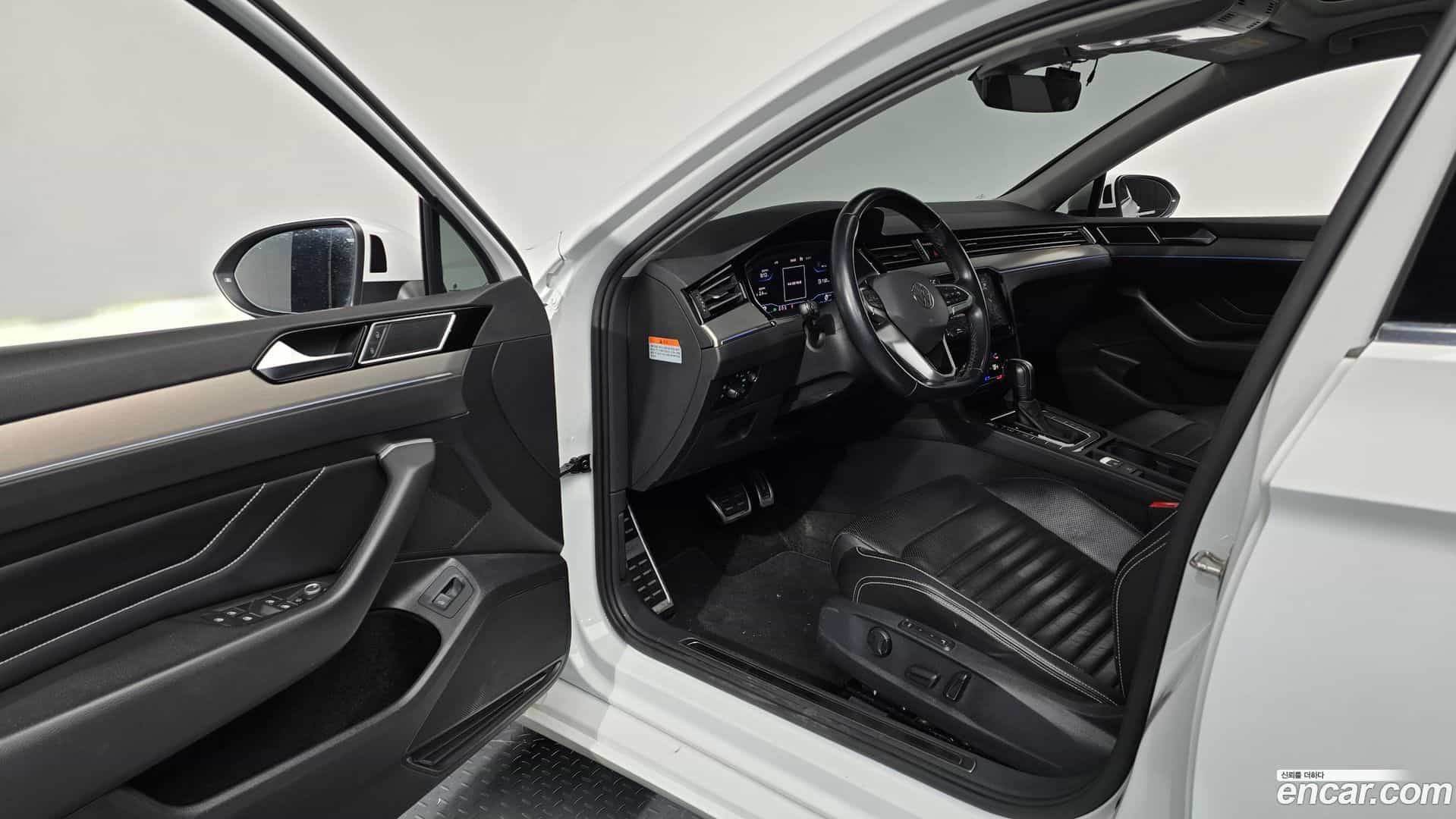 Passat Volkswagen 2021.5-INNER-010