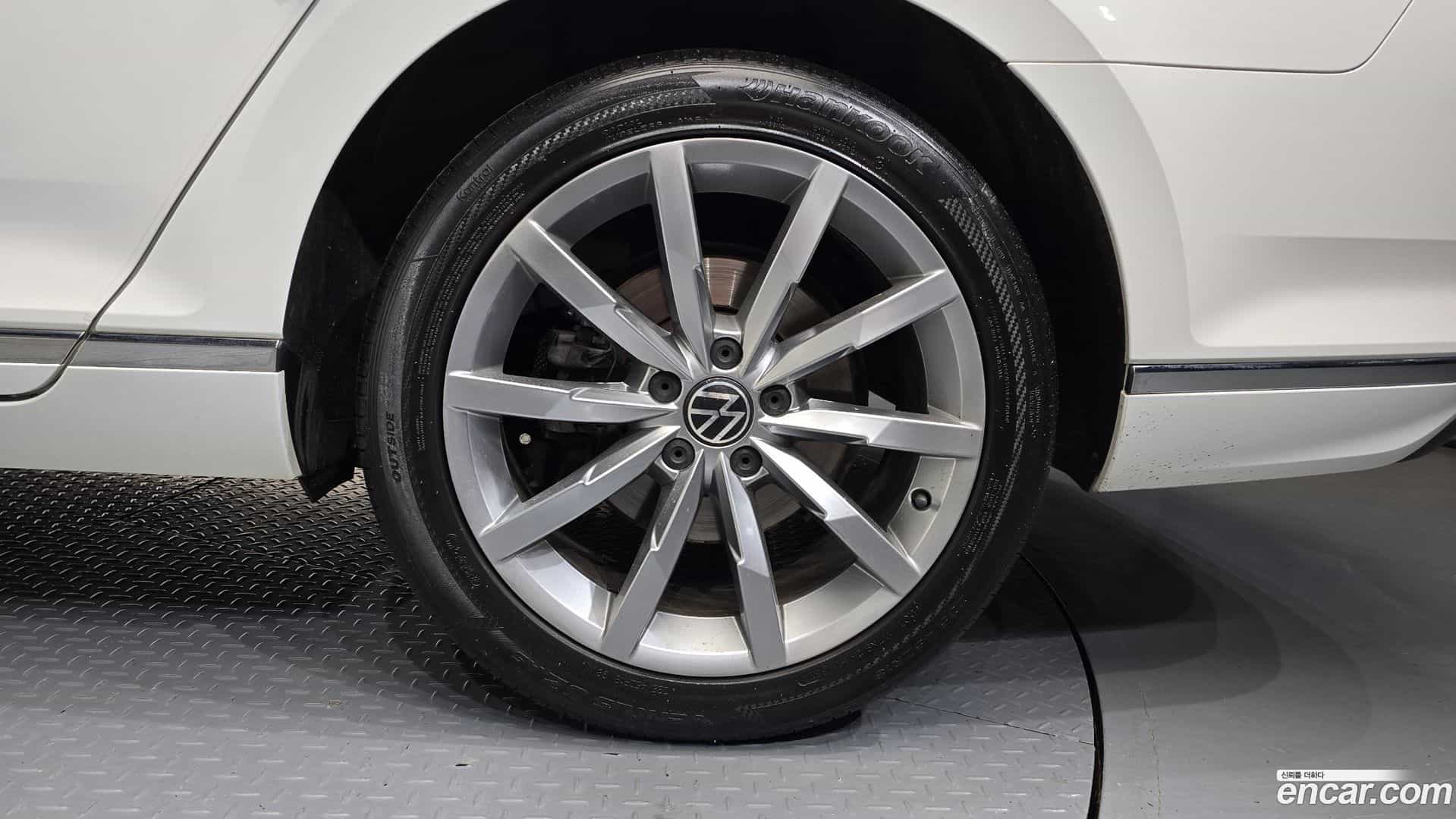 Passat Volkswagen 2021.5-OUTER-031