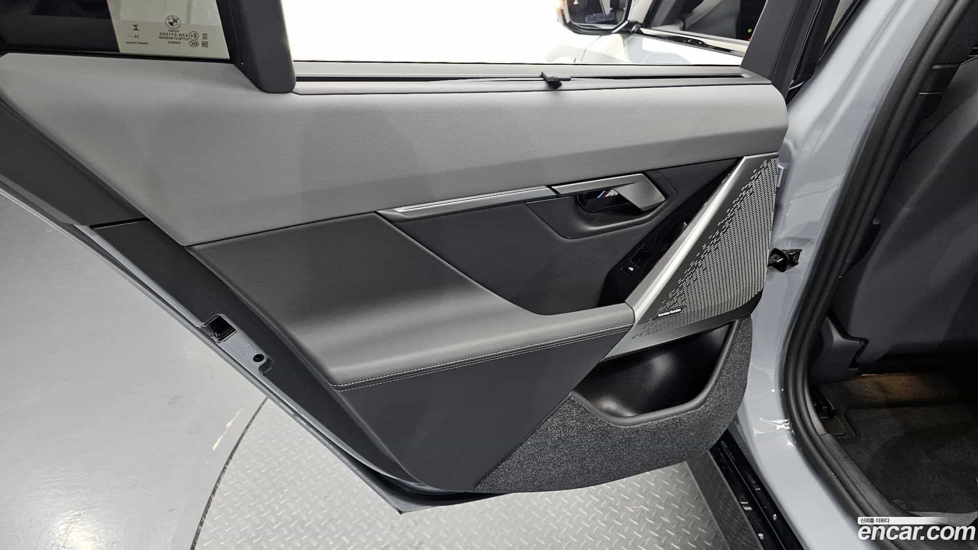 5-Series BMW 2025.6-INNER-035