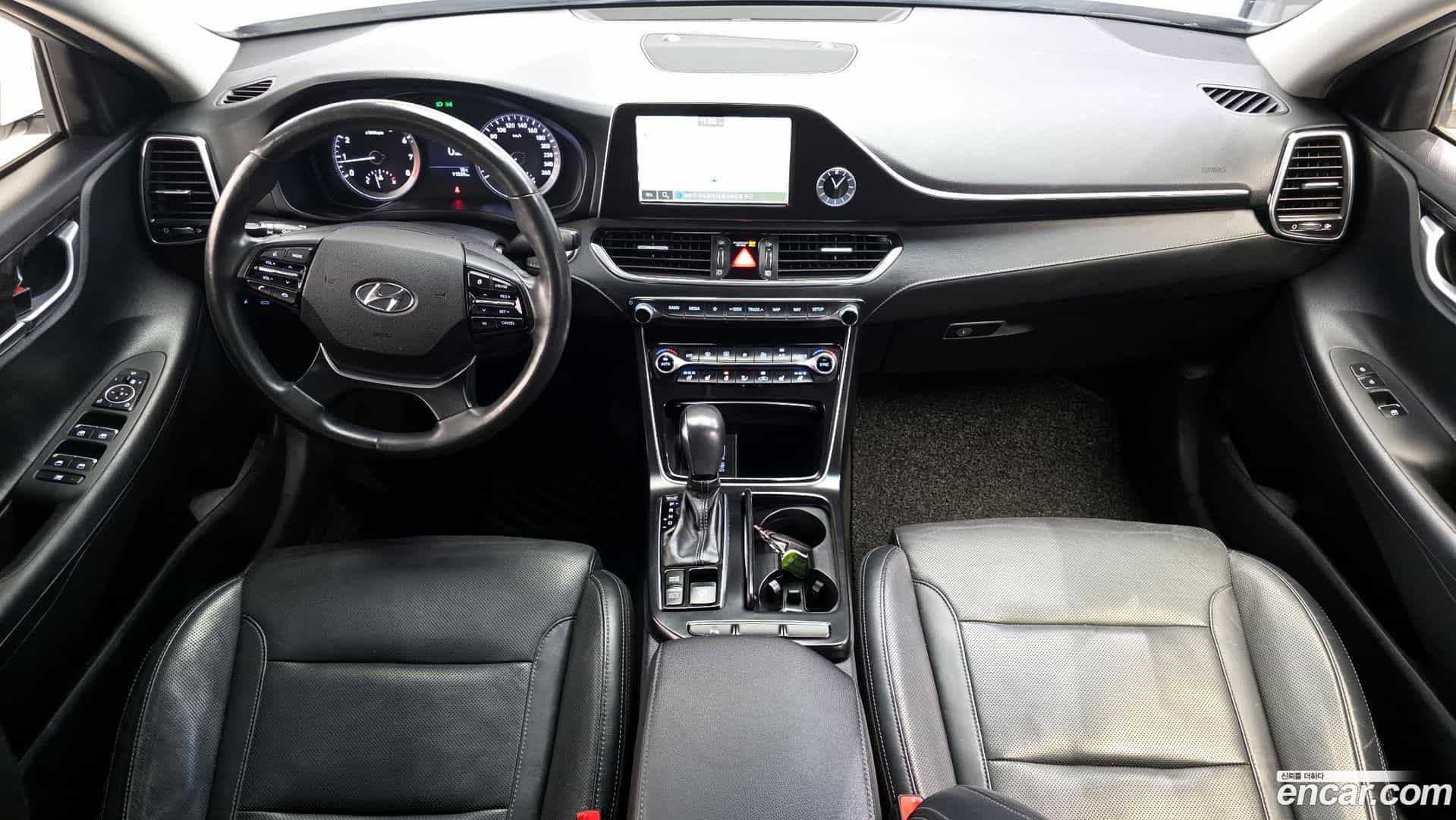 Grandeur Hyundai 2016.11-INNER-007