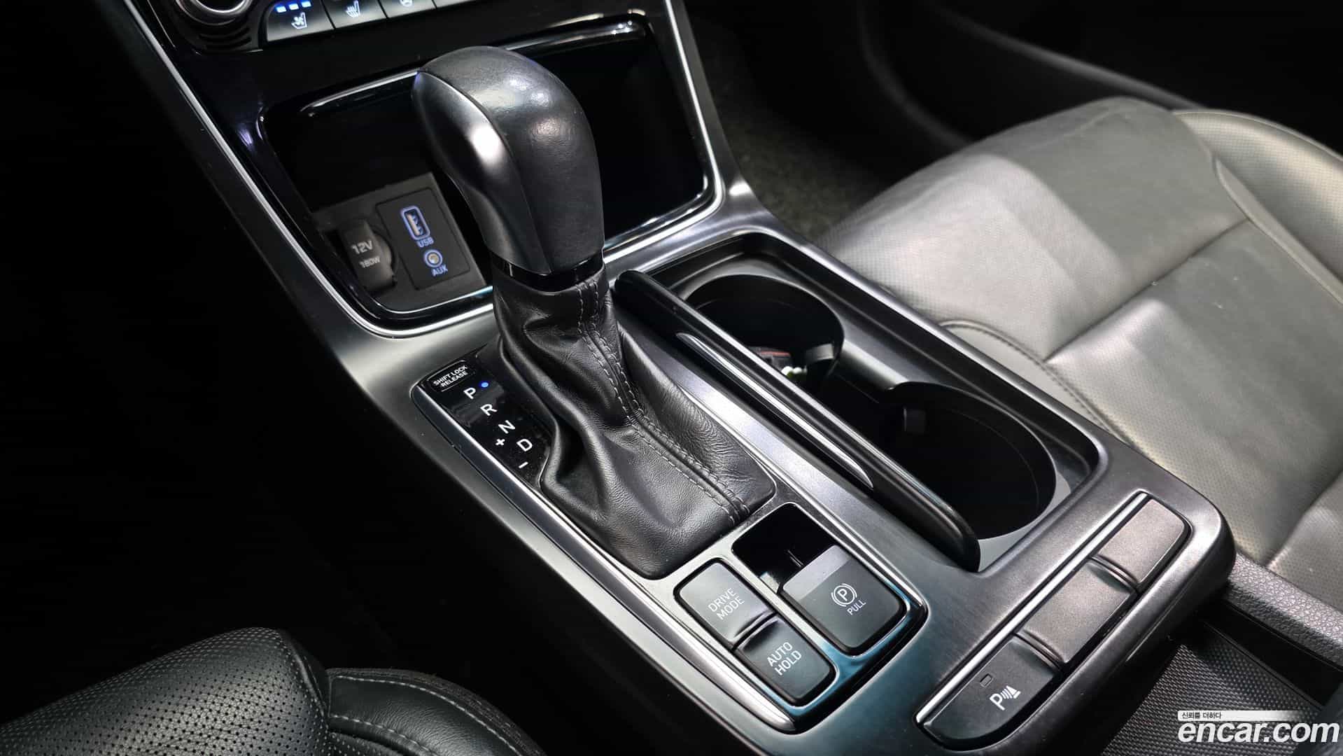 Grandeur Hyundai 2016.11-INNER-009