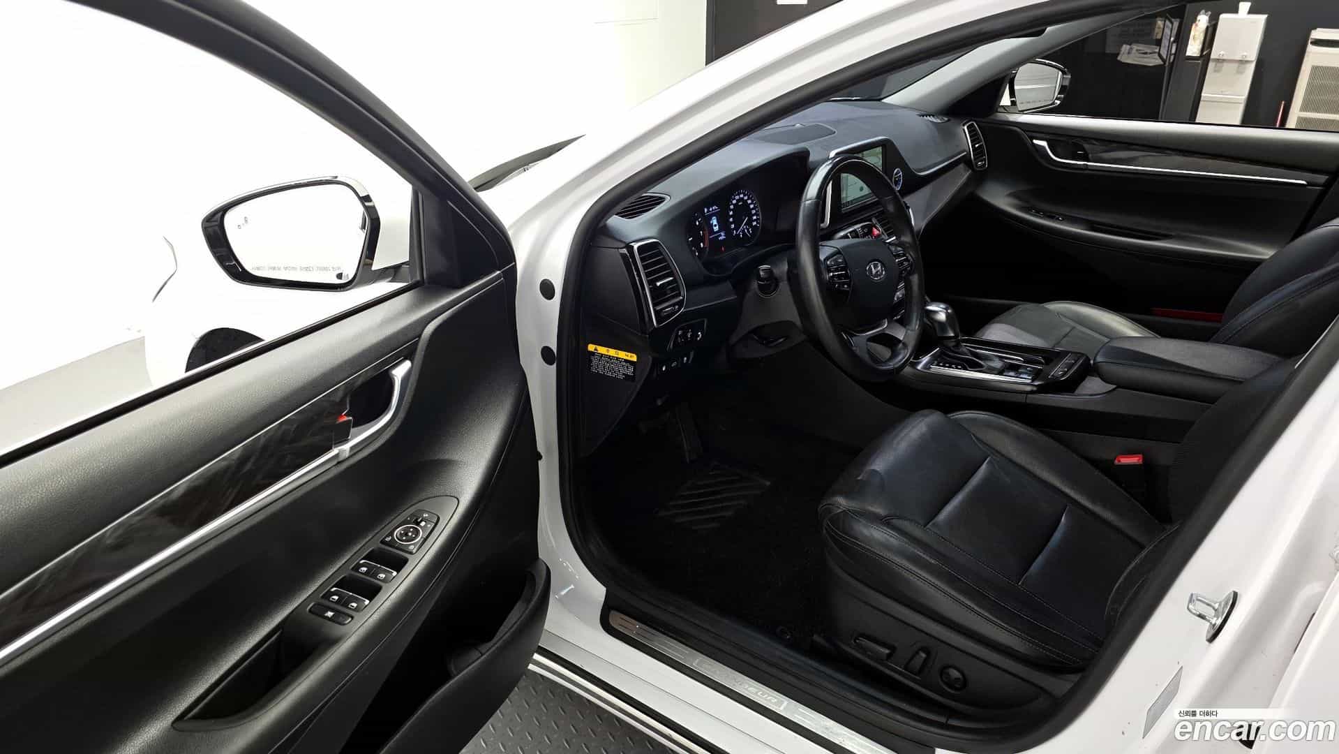 Grandeur Hyundai 2016.11-INNER-010