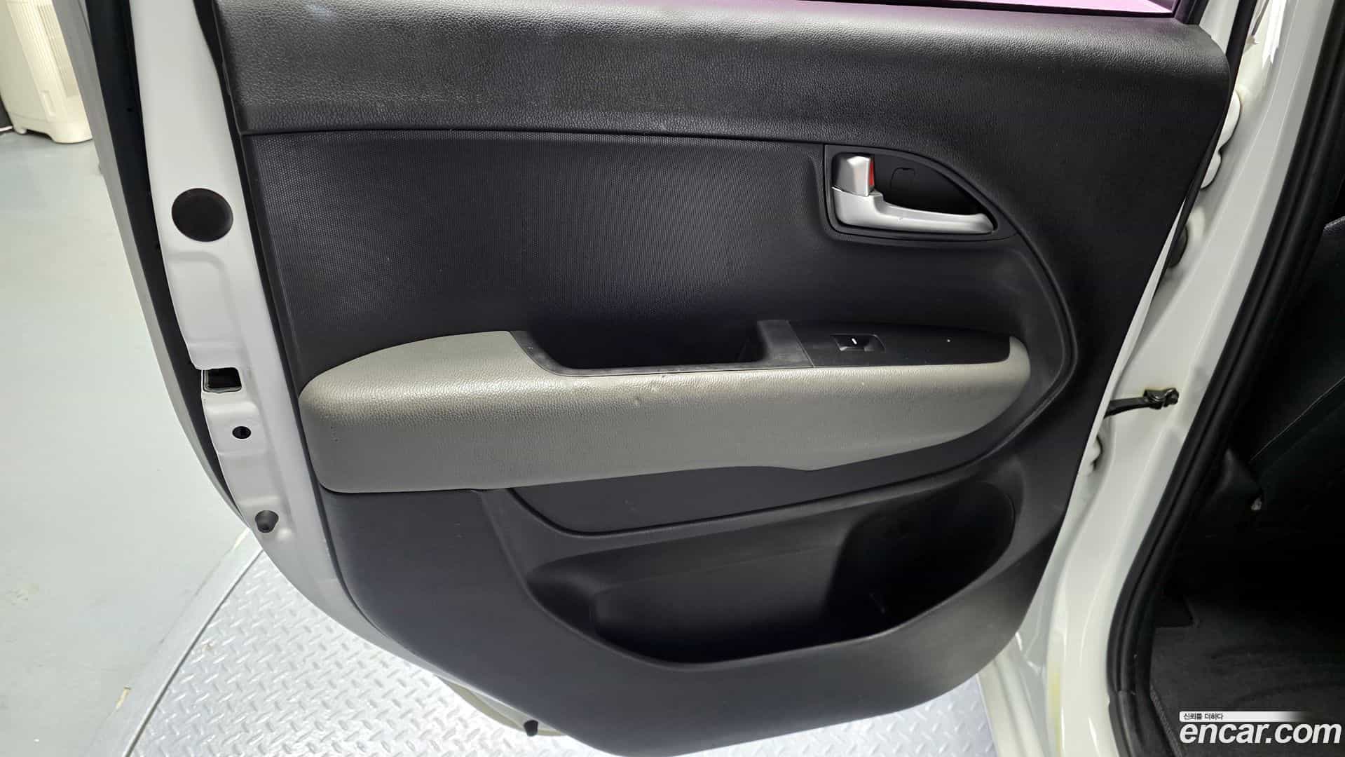 RAY Kia 2022.1-INNER-035