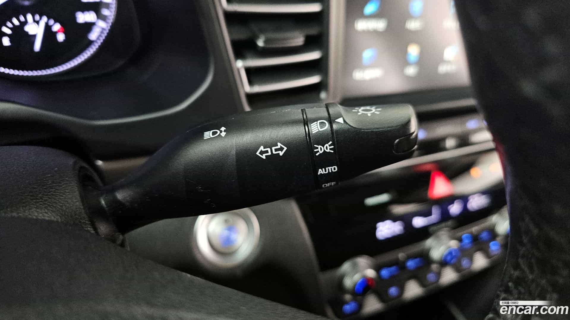AVANTE Hyundai 2019.6-OPTION-023