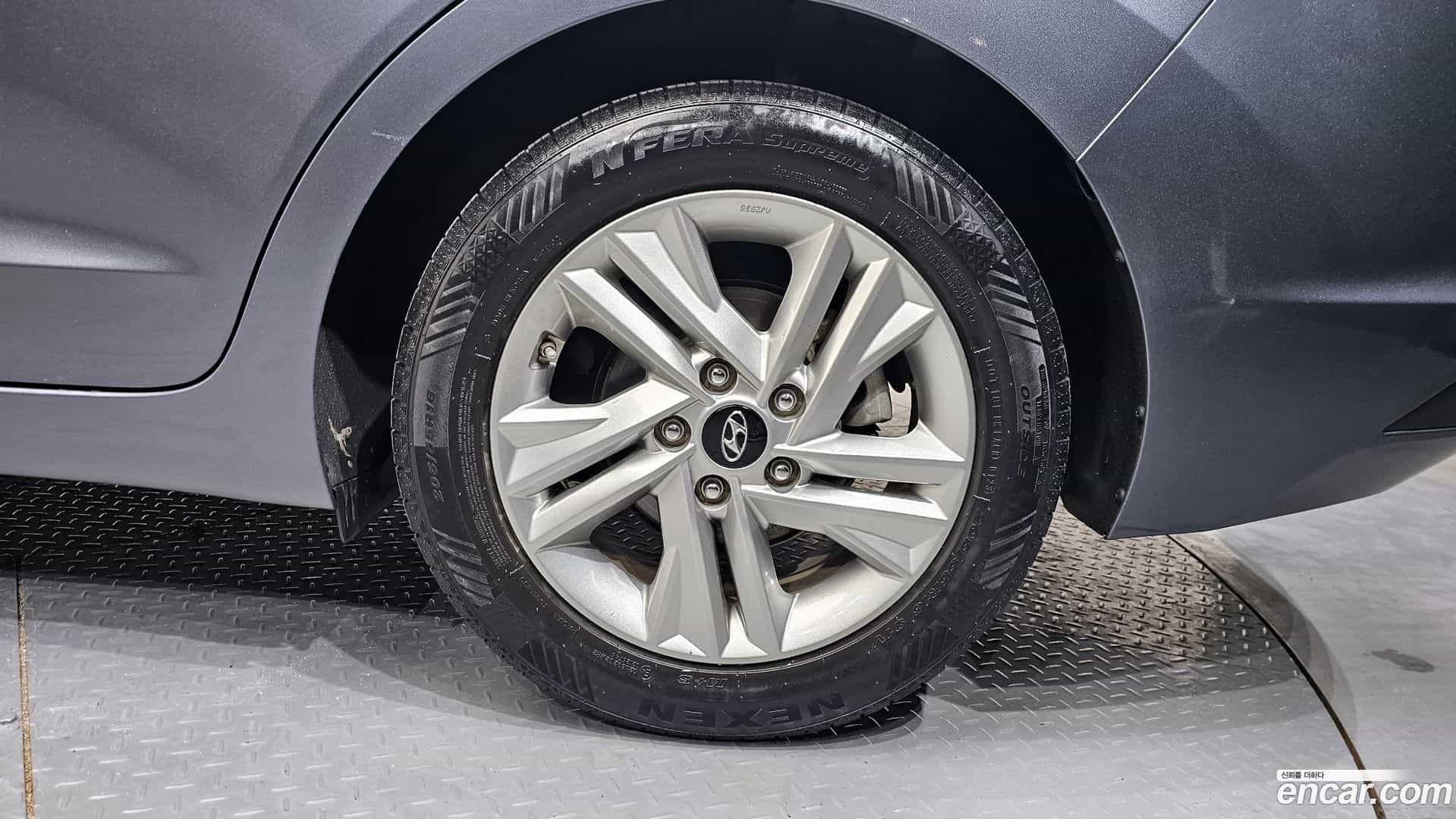 AVANTE Hyundai 2019.6-OUTER-031