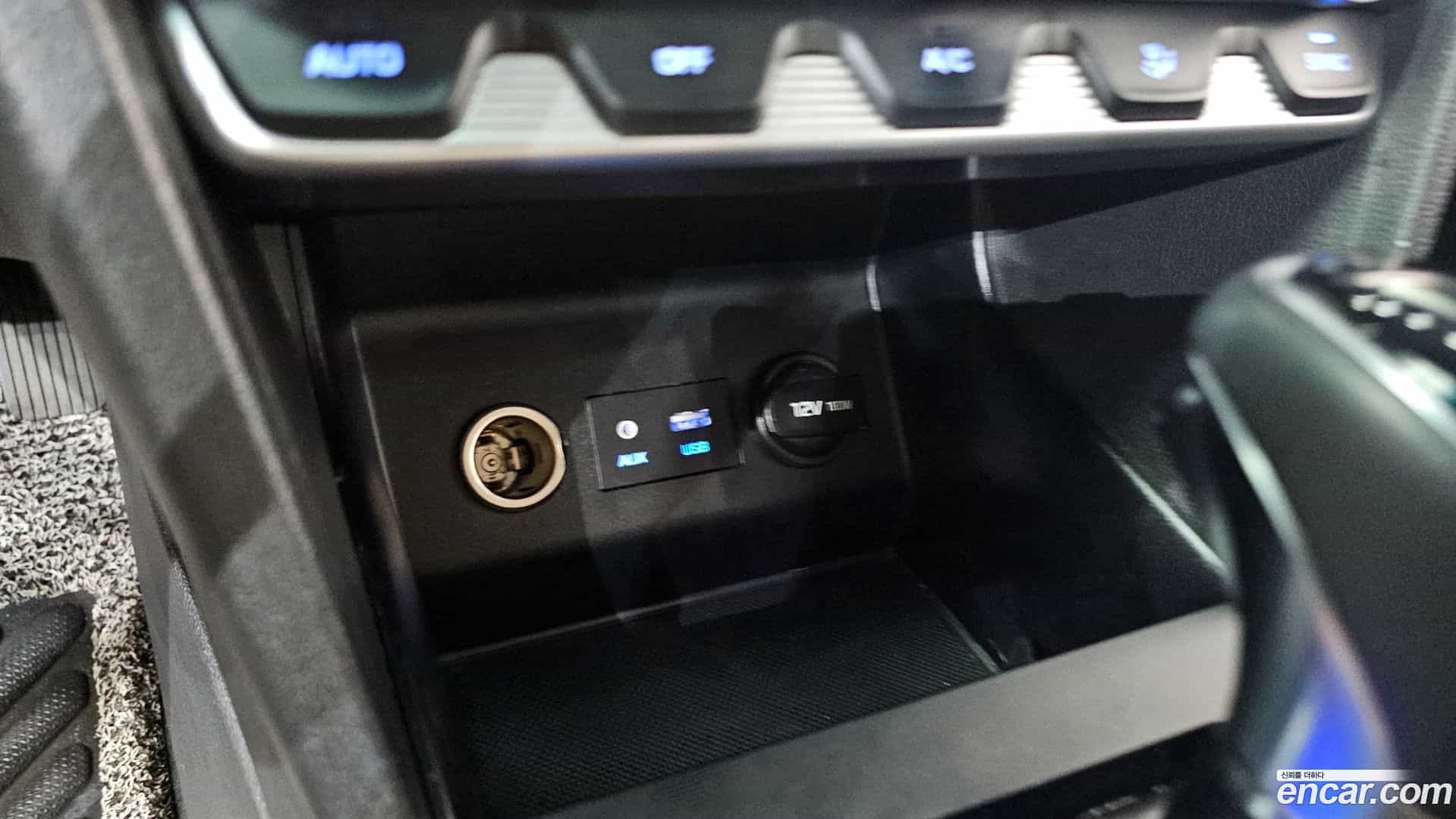 AVANTE Hyundai 2019.6-OPTION-040
