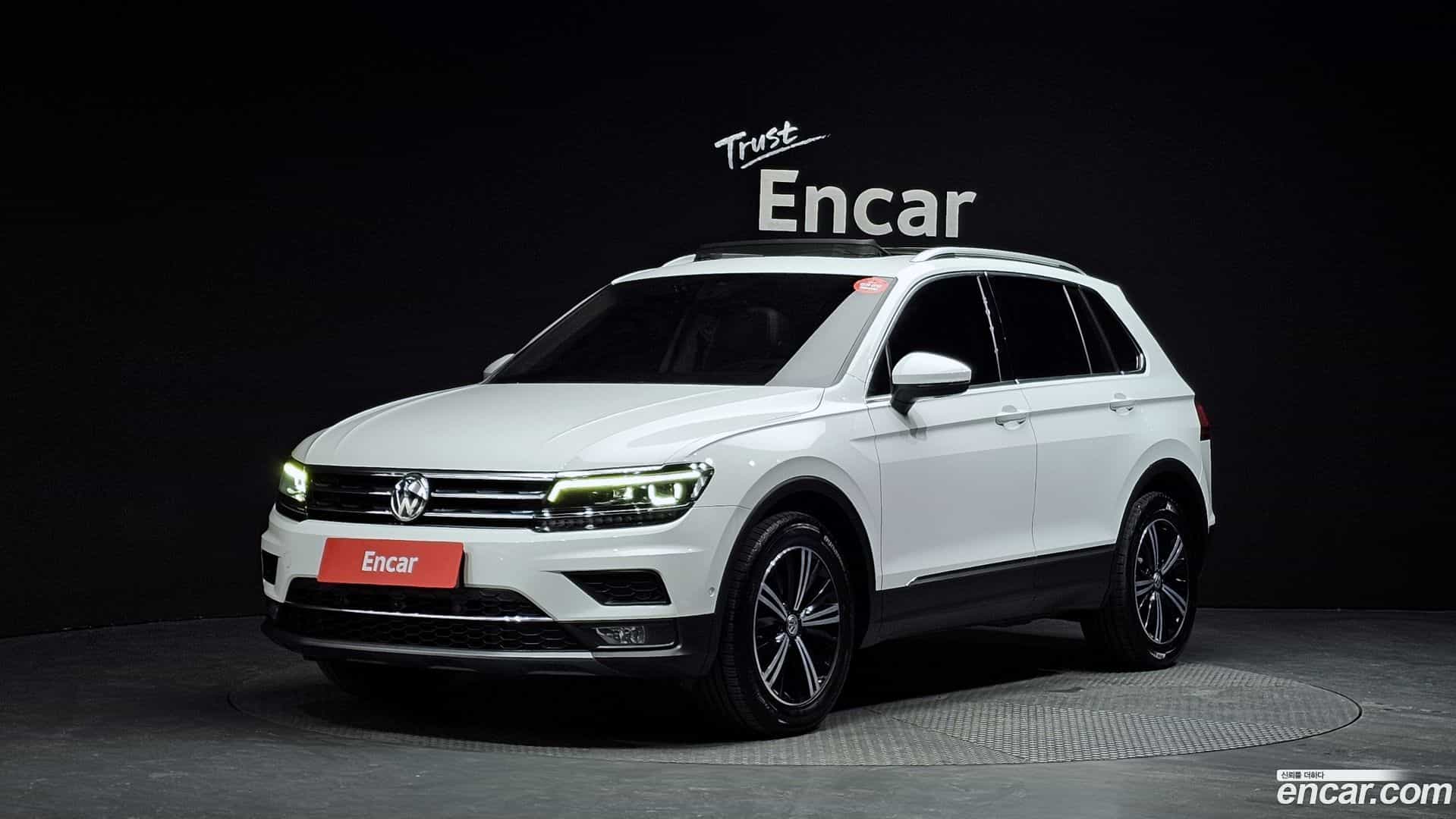 Tiguan Volkswagen 2020.4-OUTER-001