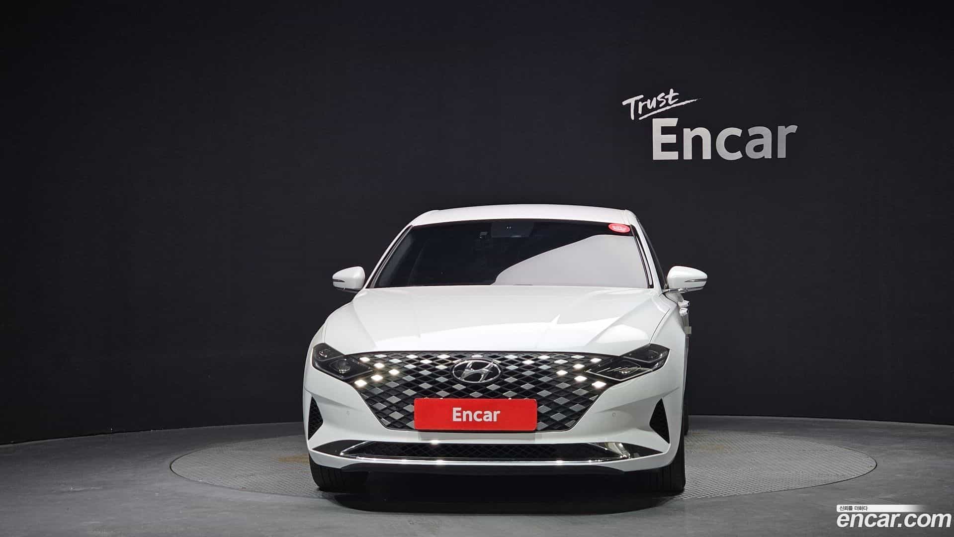 Grandeur Hyundai 2021.1-OUTER-003