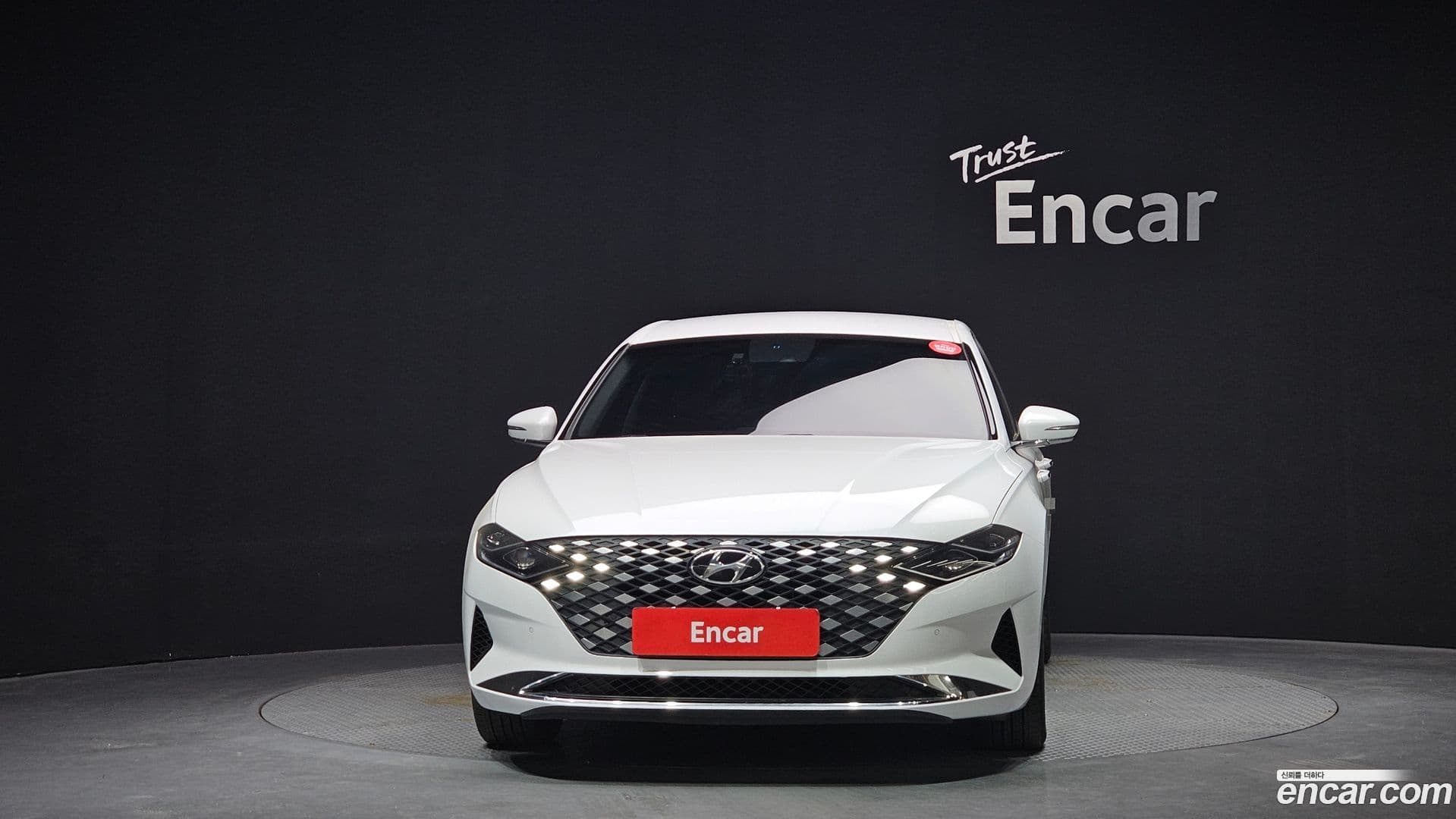 Main__Slider__Photo:Grandeur Hyundai 2021.1-2