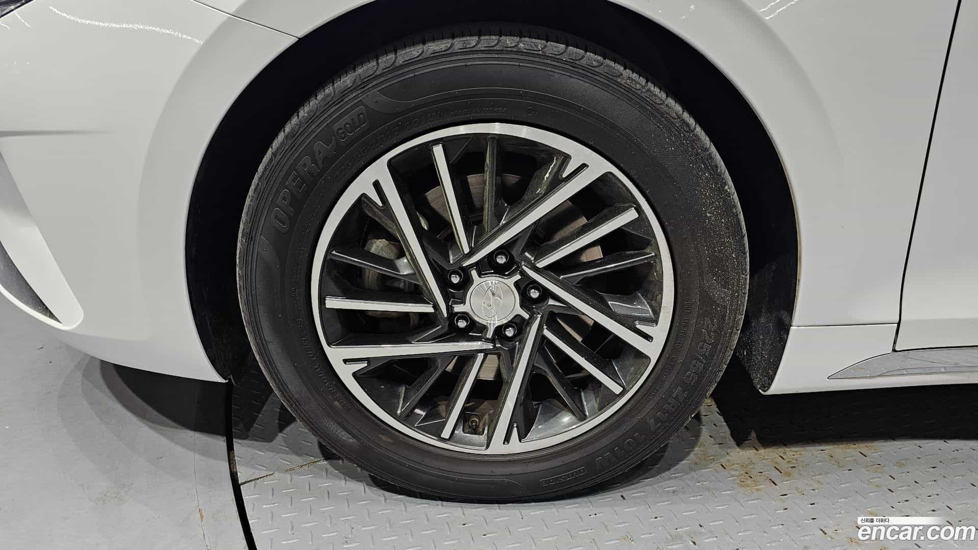 Grandeur Hyundai 2021.1-OUTER-005