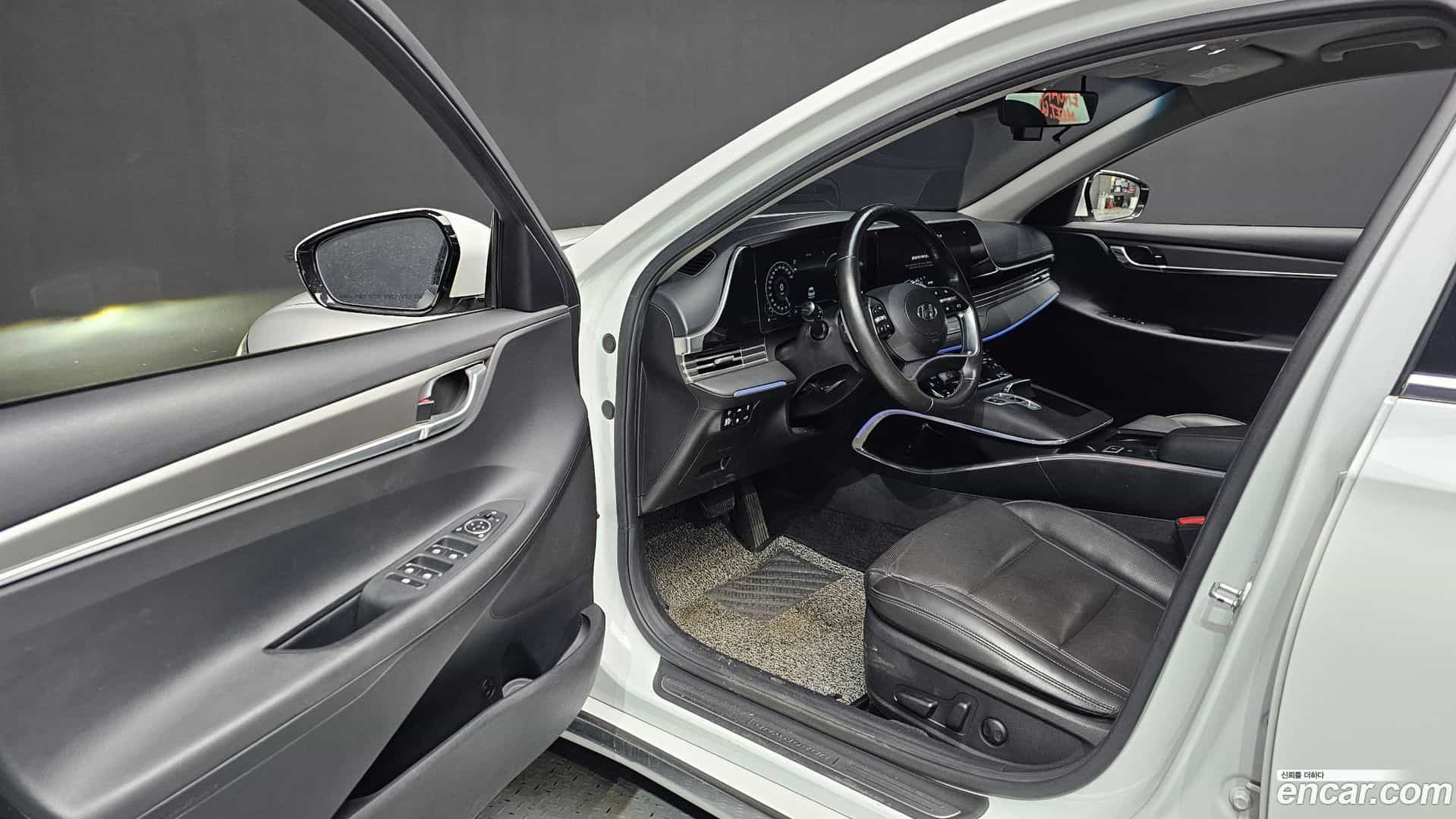 Grandeur Hyundai 2021.1-INNER-010