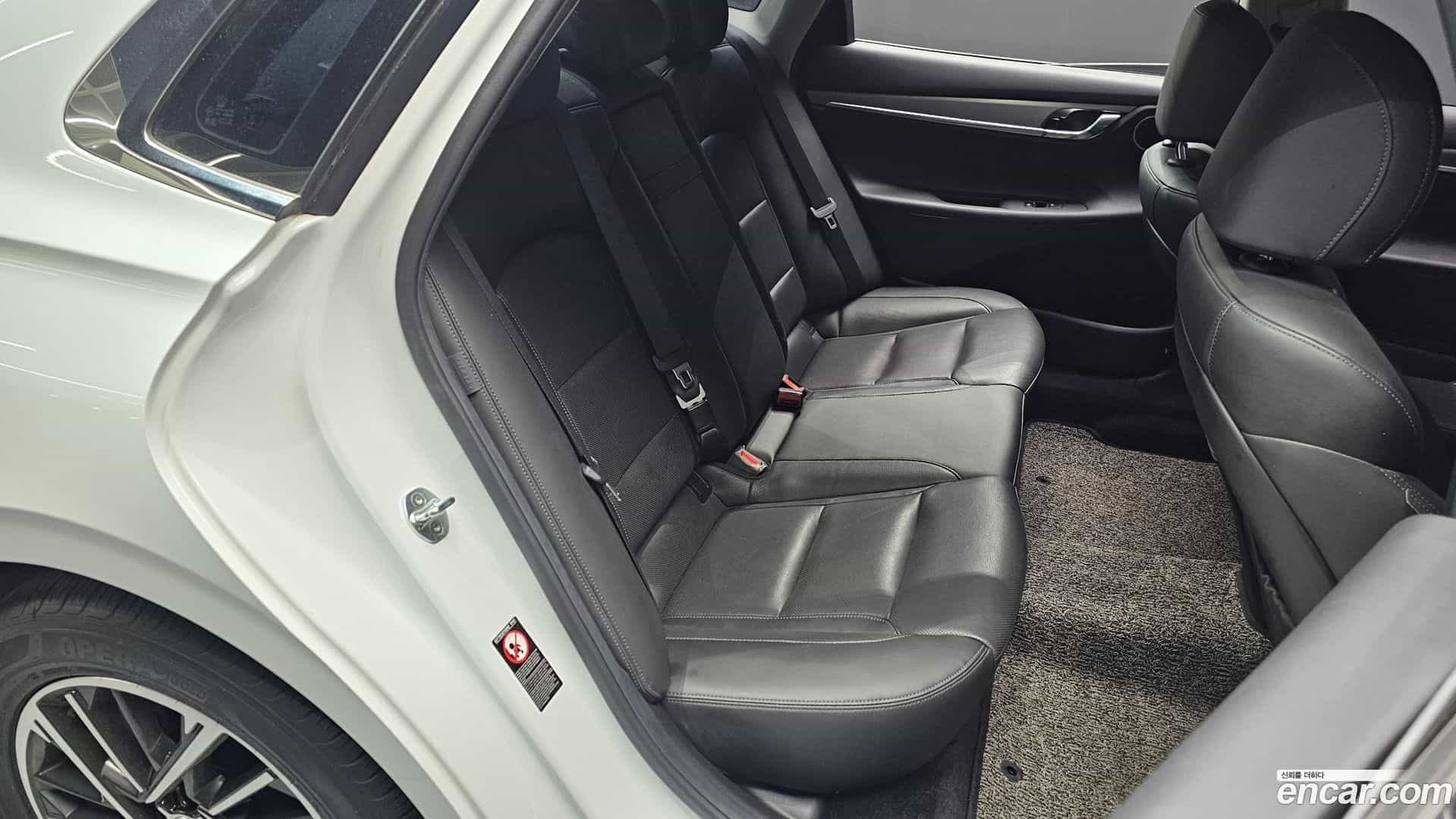 Grandeur Hyundai 2021.1-OPTION-016