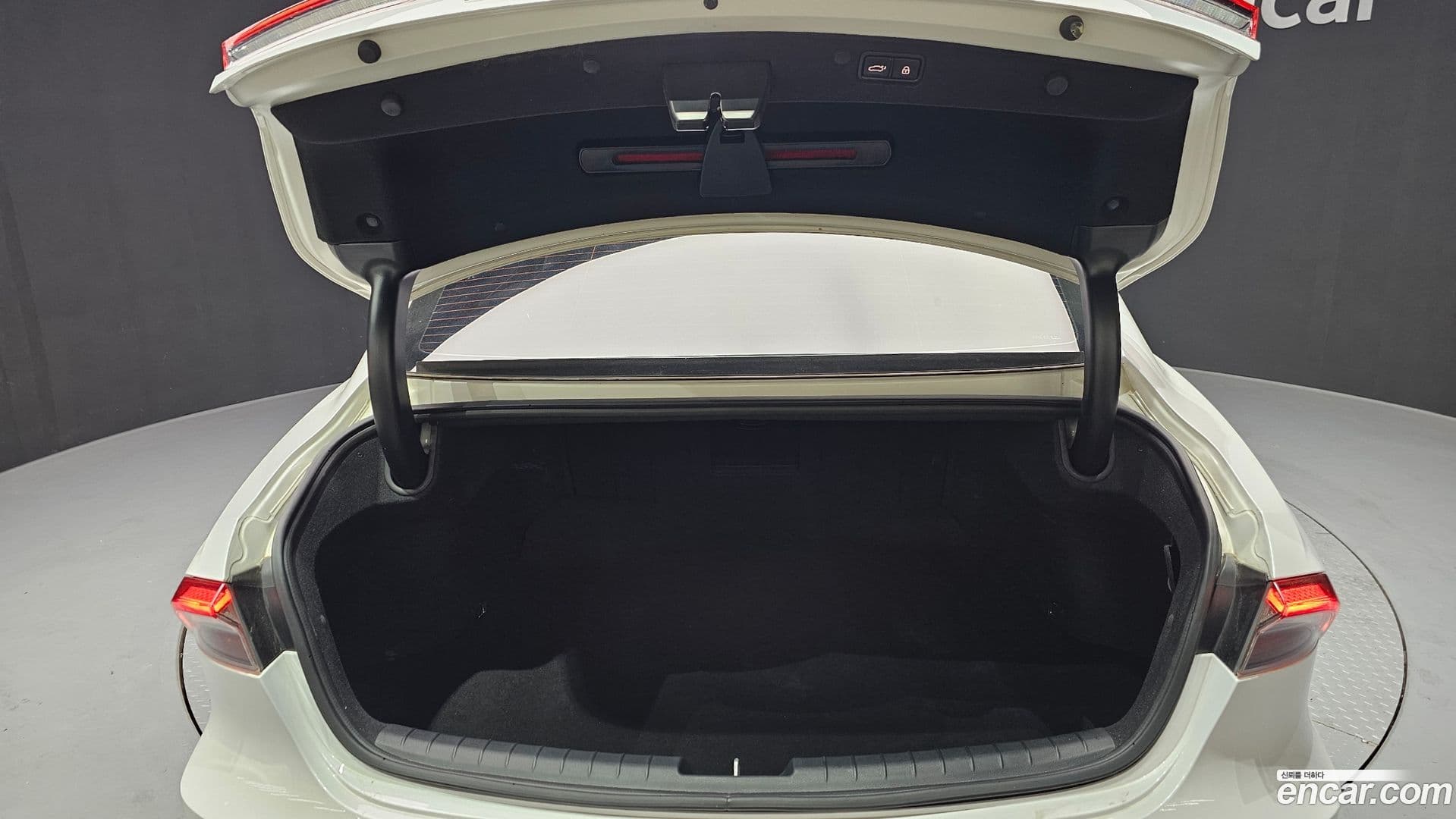 Main__Slider__Photo:Grandeur Hyundai 2021.1-19