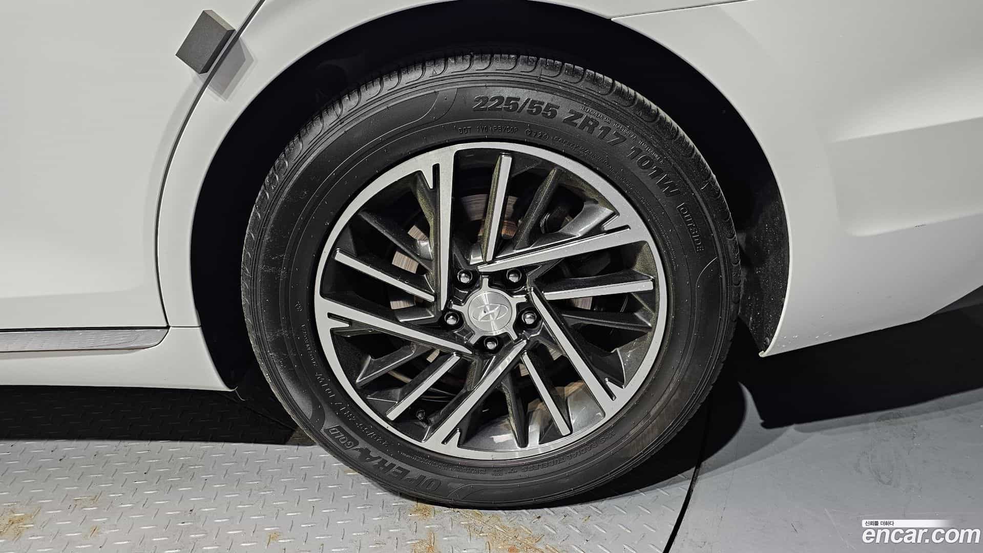 Grandeur Hyundai 2021.1-OUTER-031