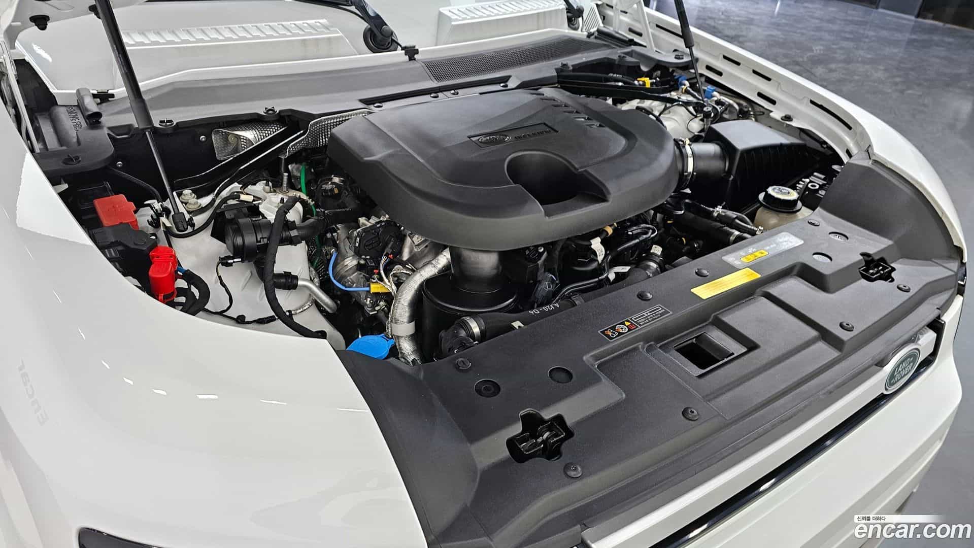 Defender Land Rover 2021.10-OUTER-006