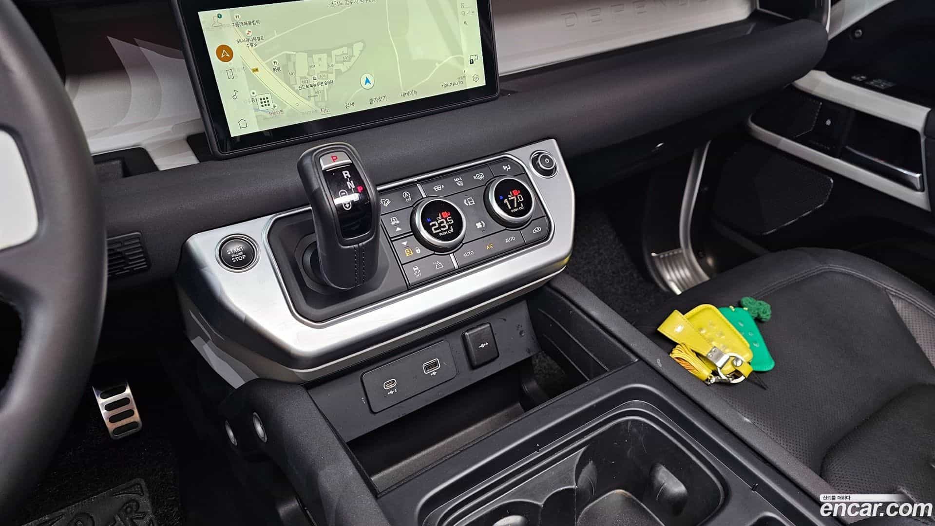 Defender Land Rover 2021.10-INNER-009