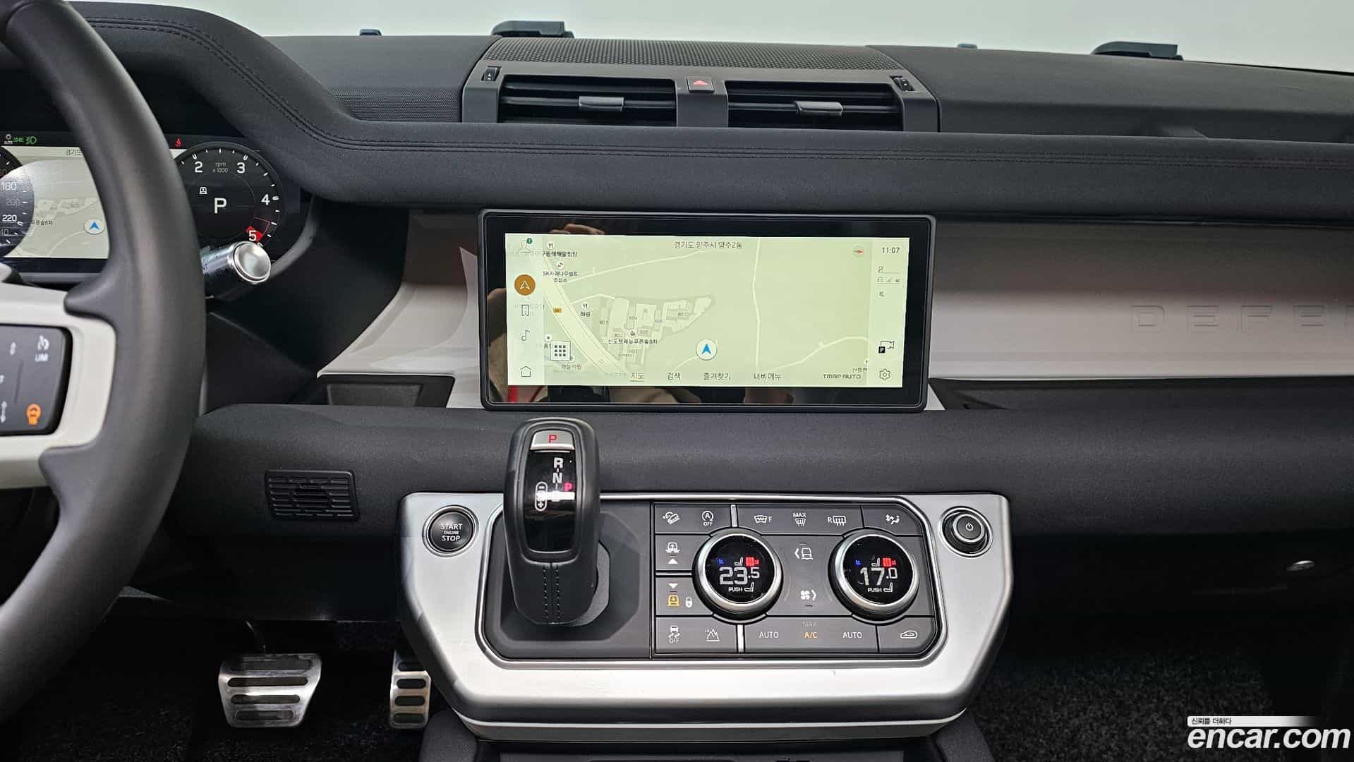 Defender Land Rover 2021.10-OPTION-018
