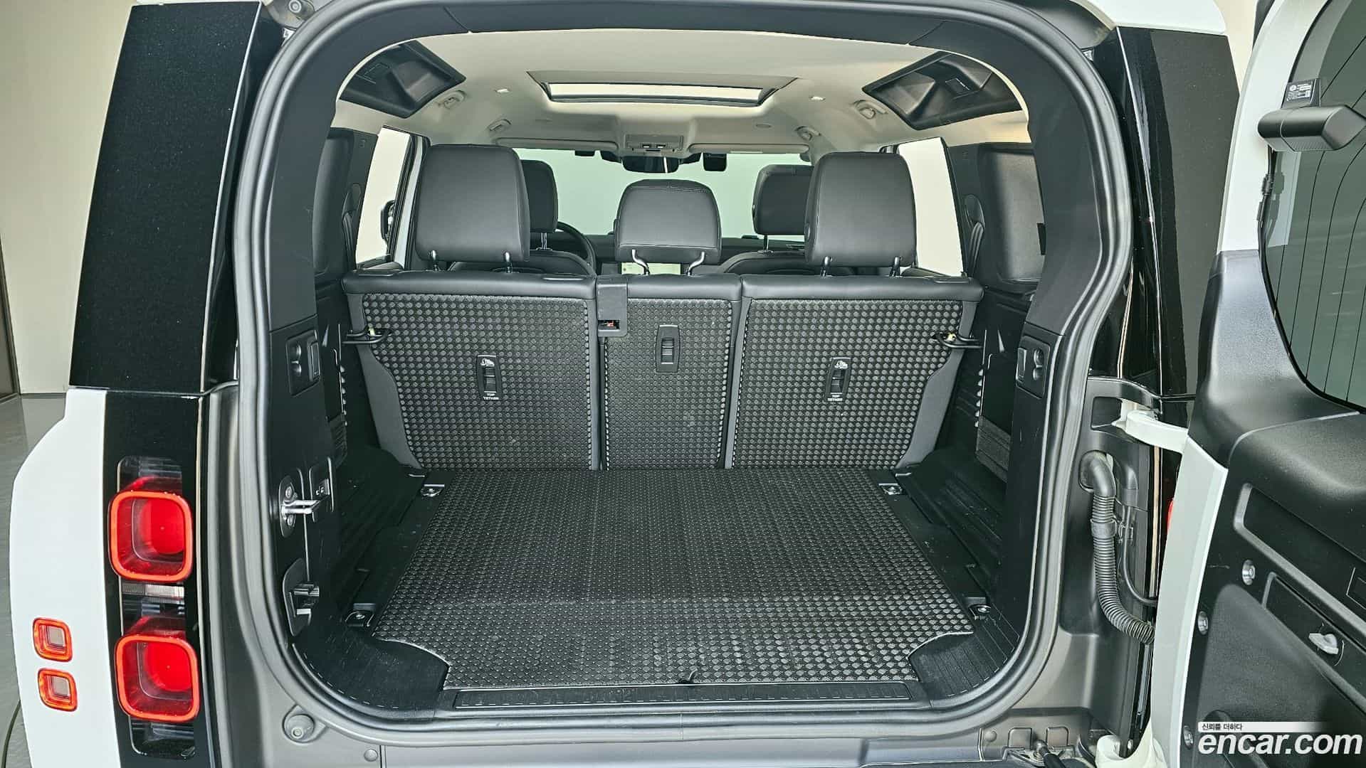 Defender Land Rover 2021.10-OPTION-024