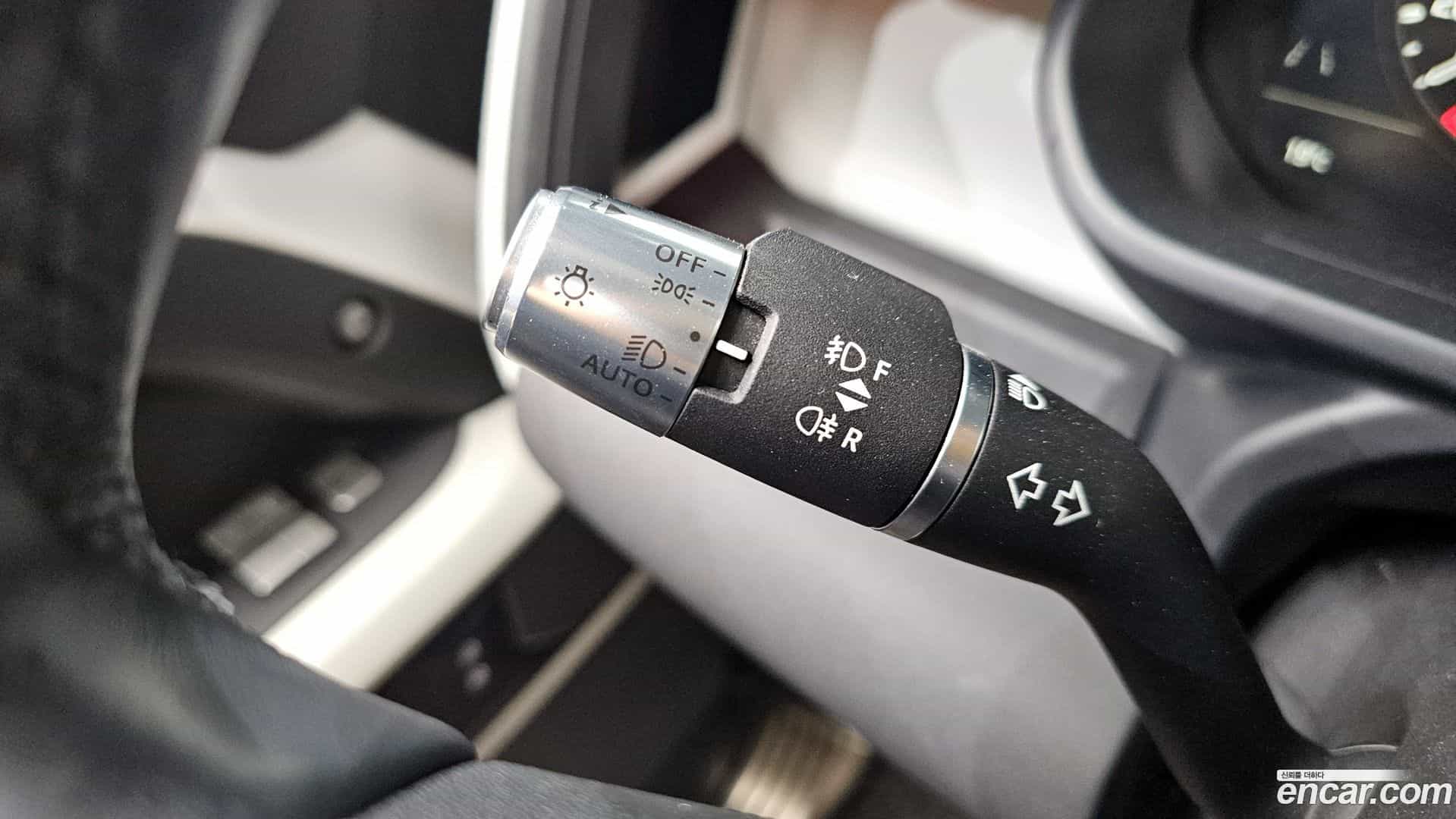 Defender Land Rover 2021.10-OPTION-042