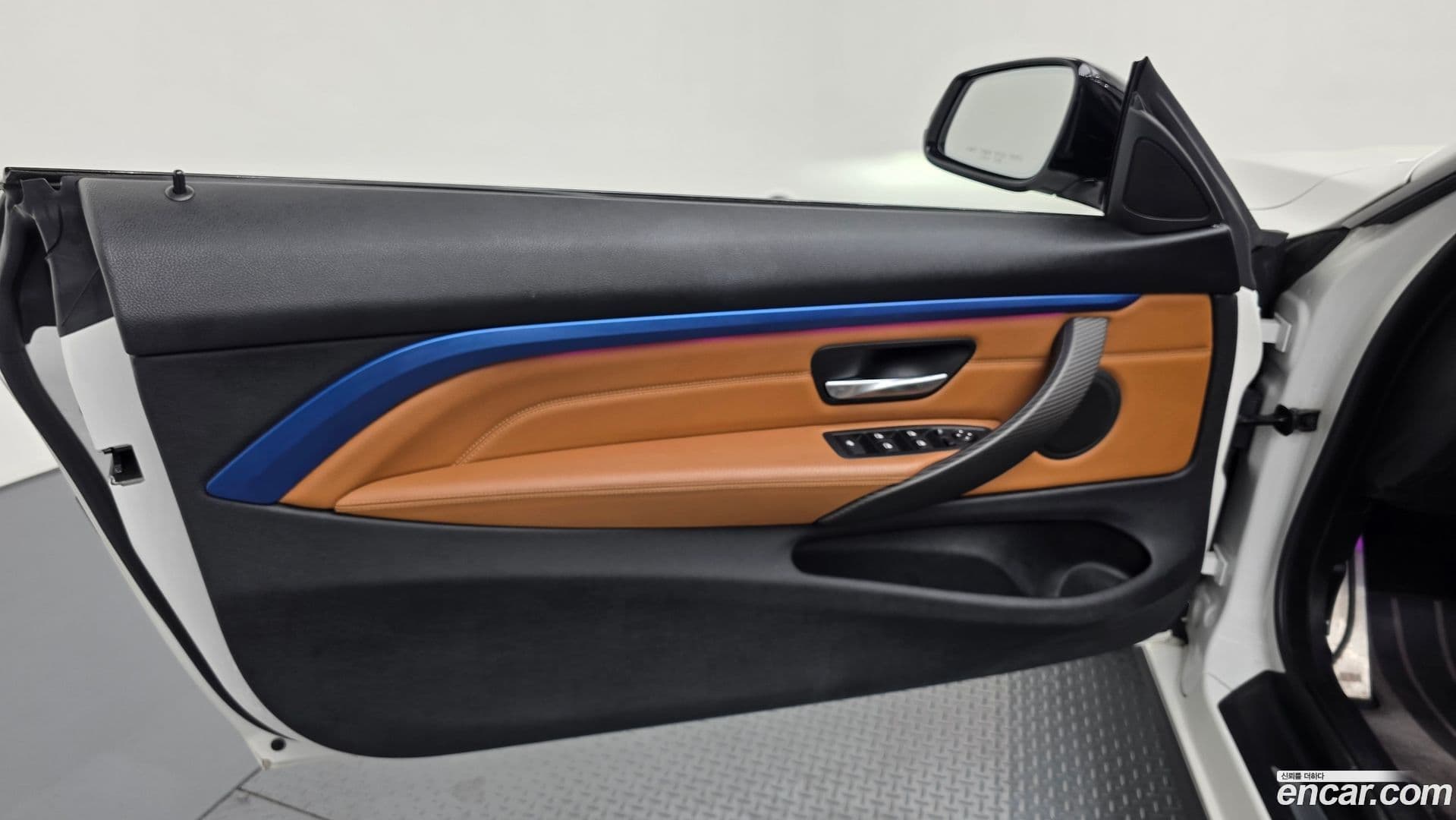 Main__Slider__Photo:4-Series BMW 2017.3-23