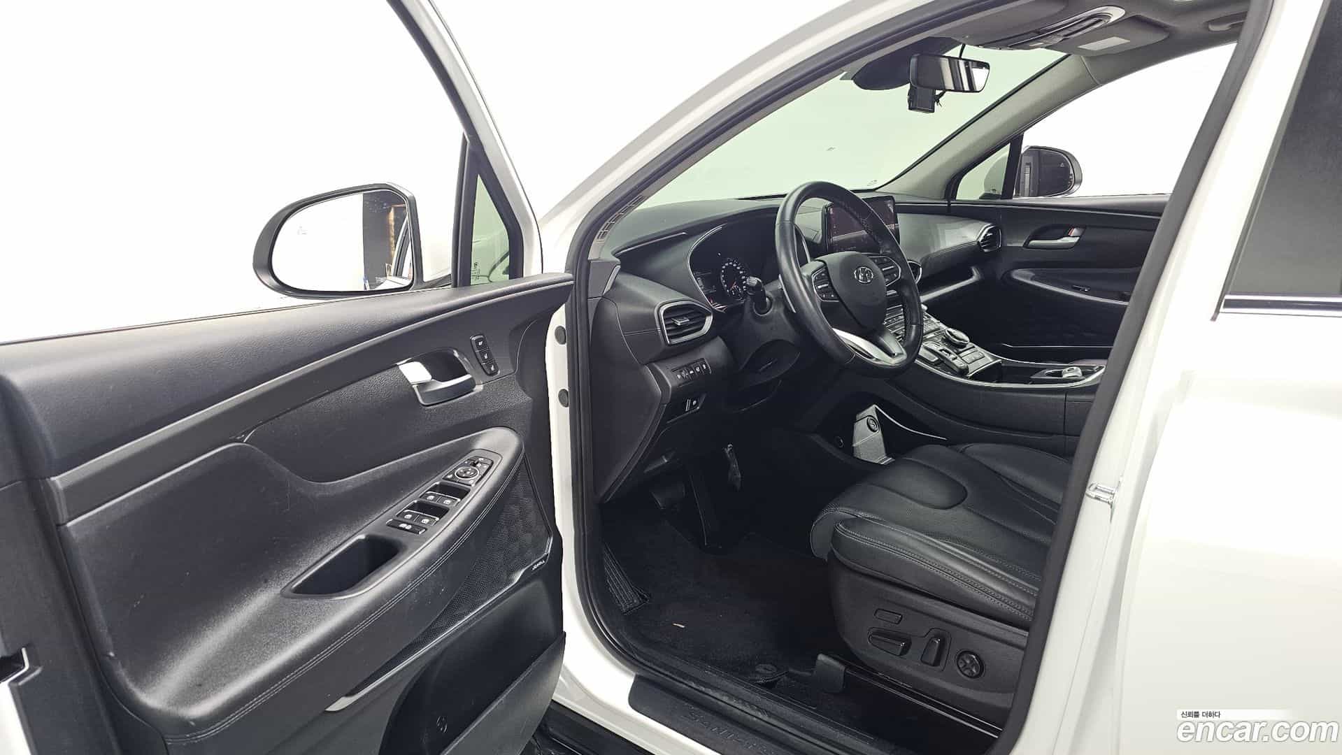 Santafe Hyundai 2023.2-INNER-010