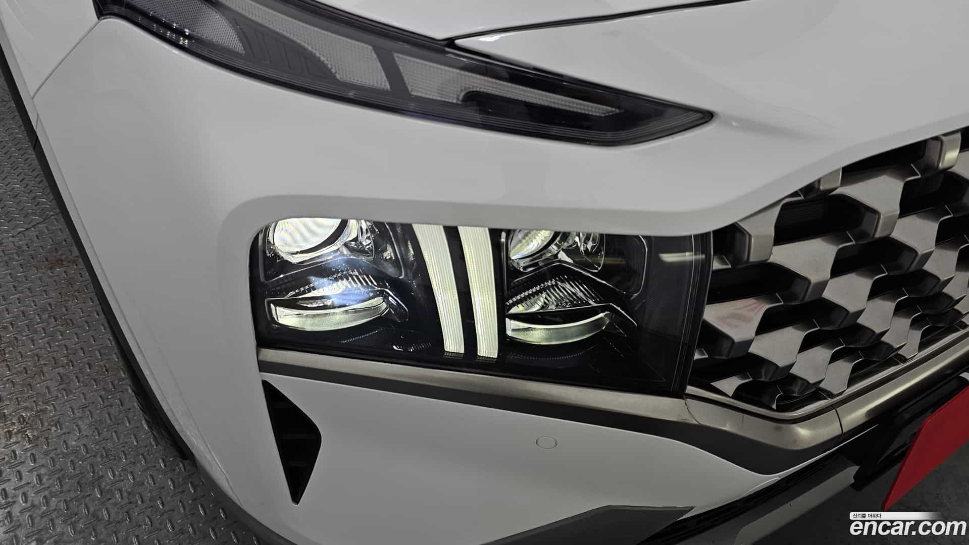 Santafe Hyundai 2023.2-OUTER-032