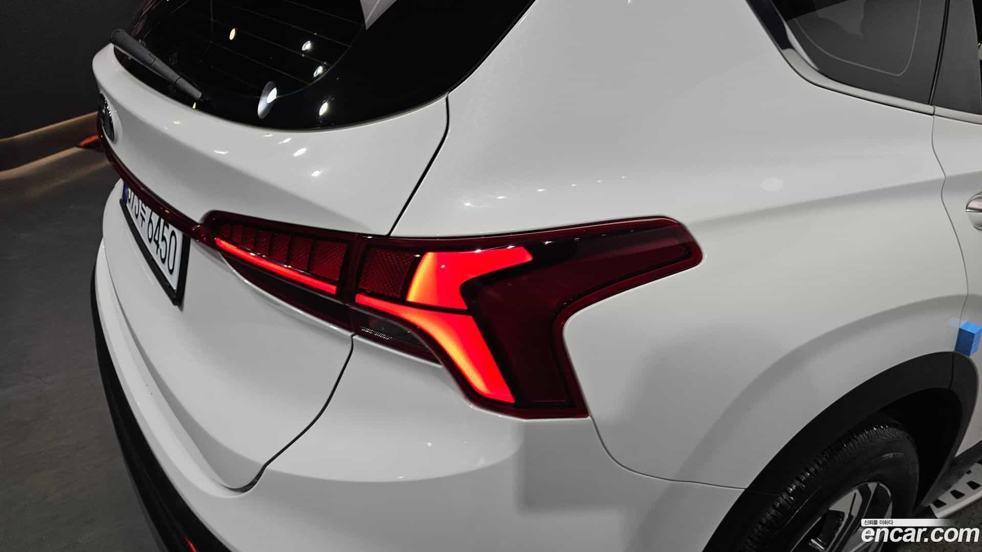 Santafe Hyundai 2023.2-OUTER-033