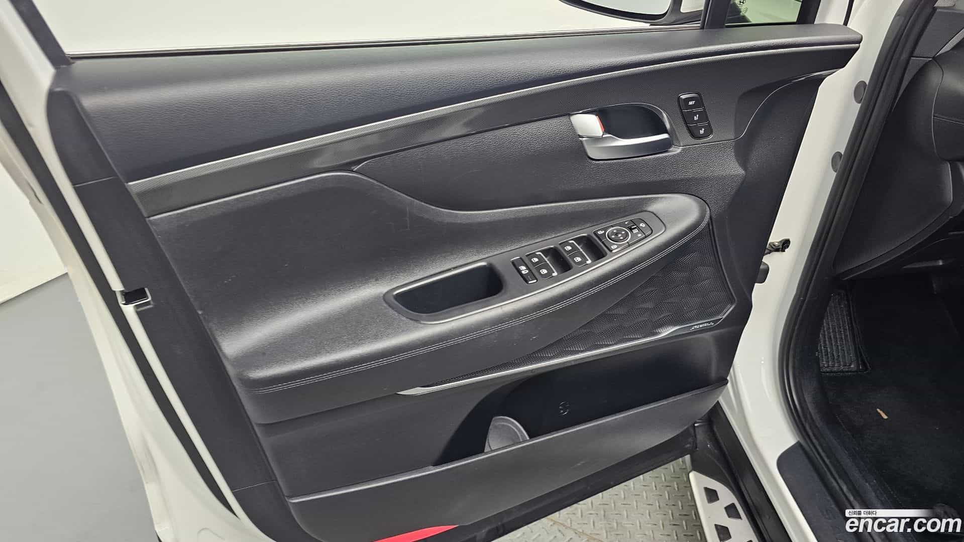 Santafe Hyundai 2023.2-INNER-034
