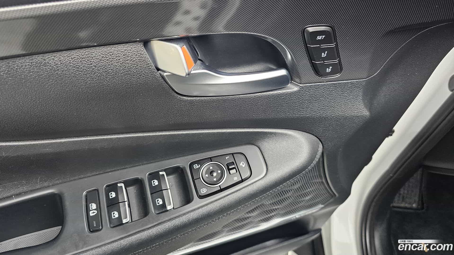 Santafe Hyundai 2023.2-OPTION-043