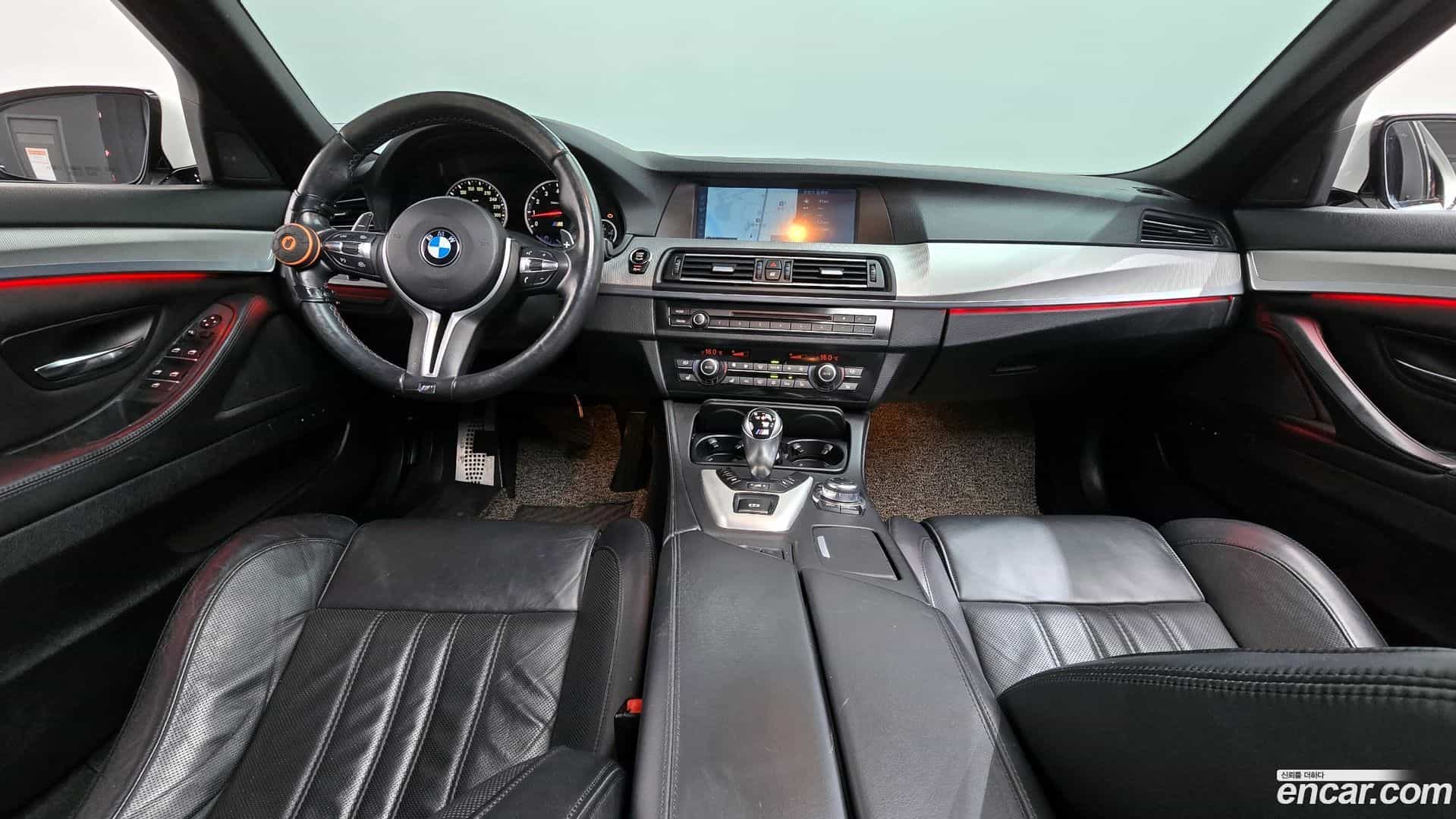 M5 BMW 2012.10-INNER-007