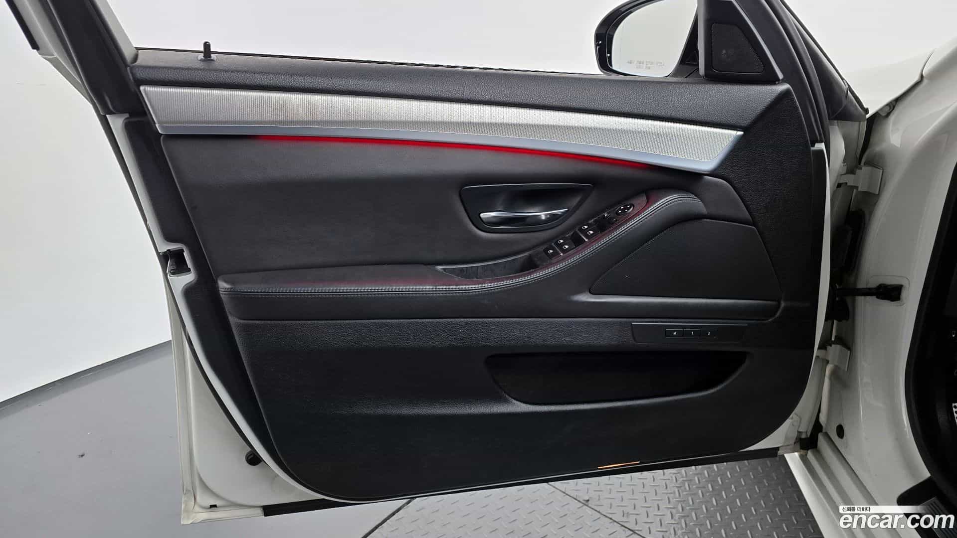 M5 BMW 2012.10-INNER-034