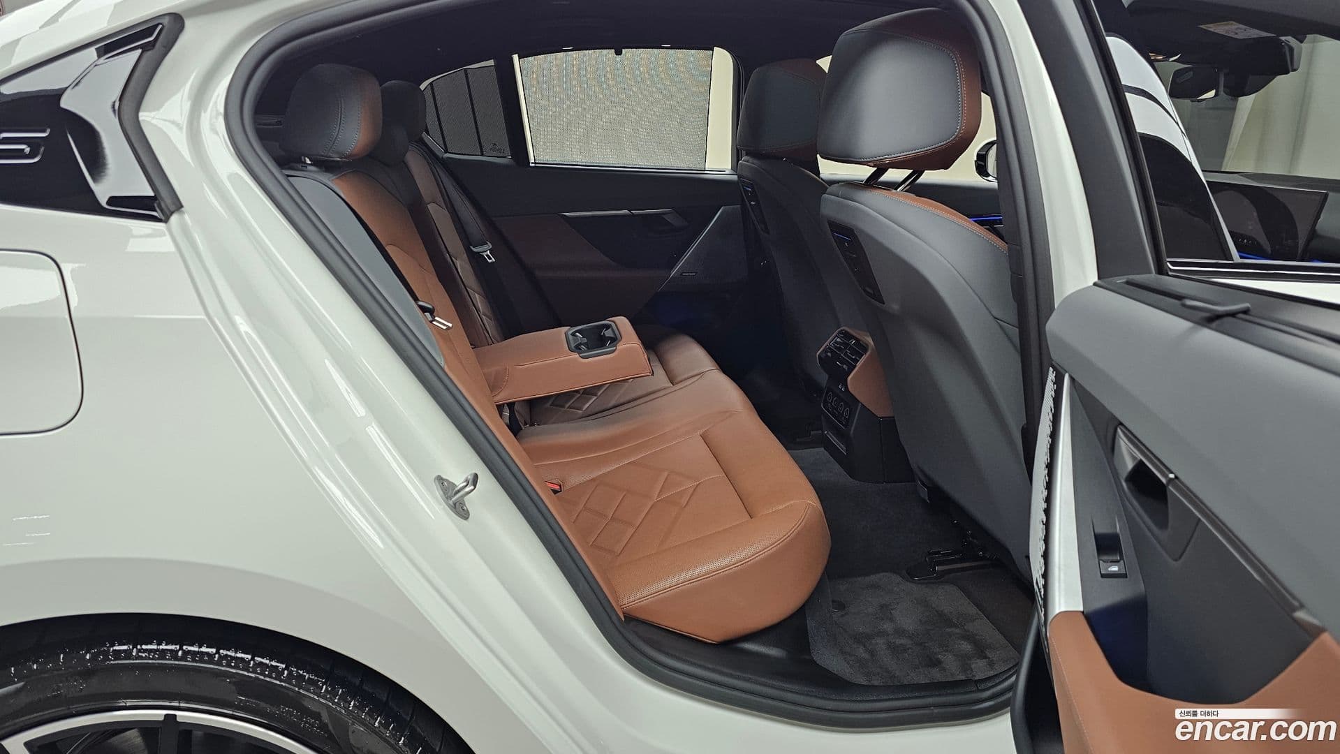Main__Slider__Photo:5-Series BMW 2024.1-11
