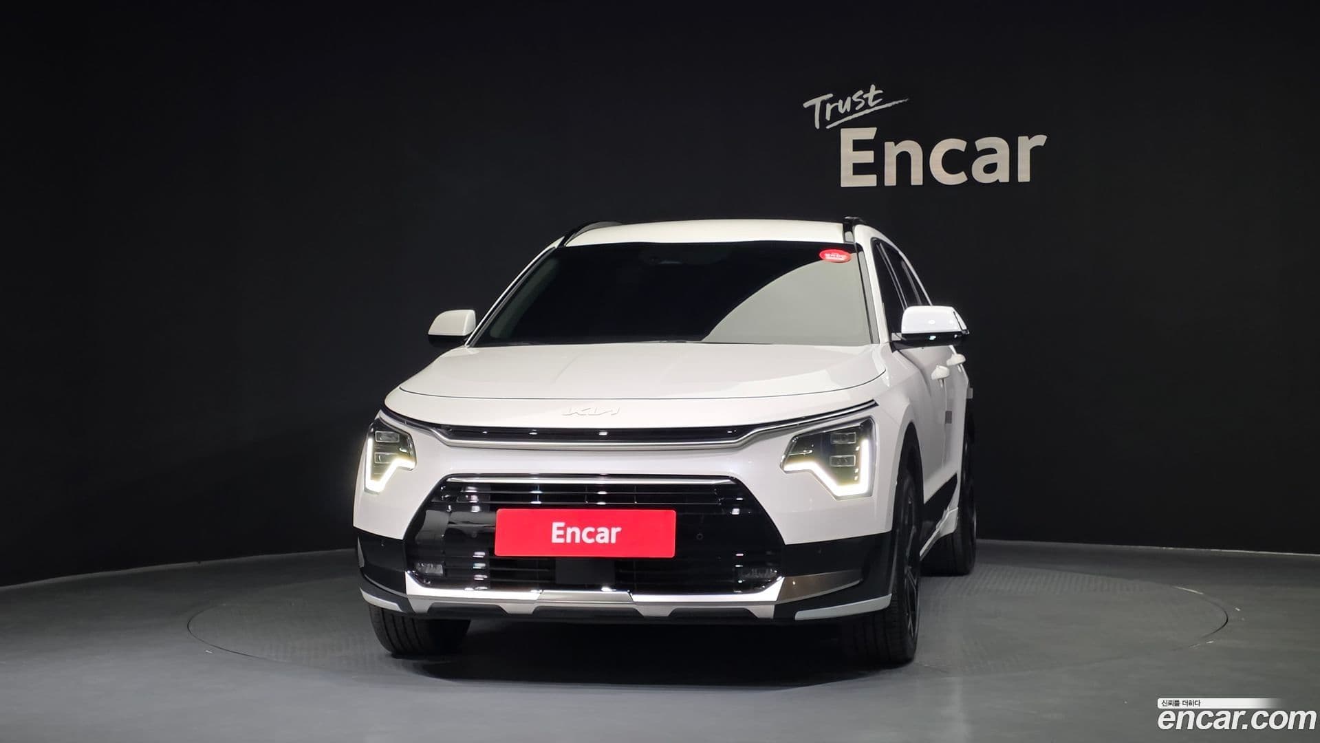Main__Slider__Photo:Niro Kia 2025.3-2