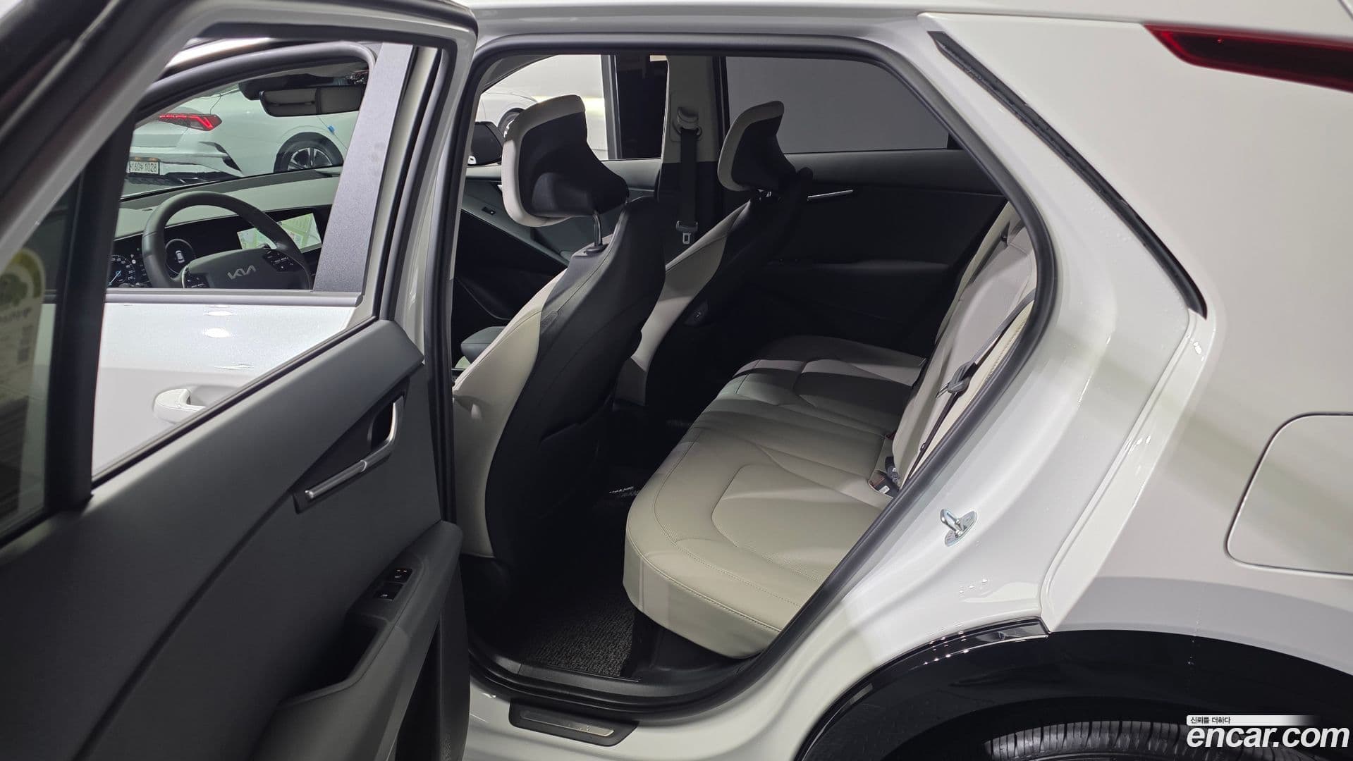 Main__Slider__Photo:Niro Kia 2025.3-10