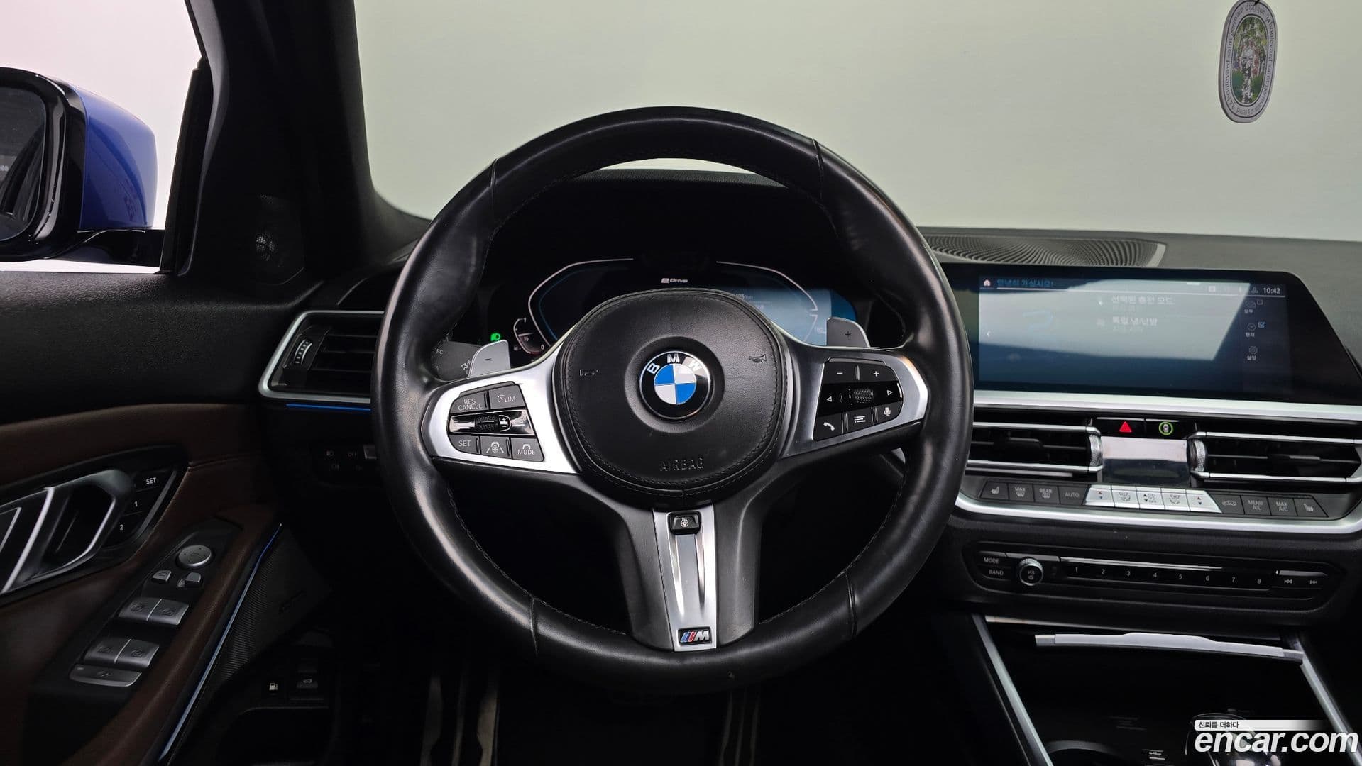 Main__Slider__Photo:3-Series BMW 2021.4-11