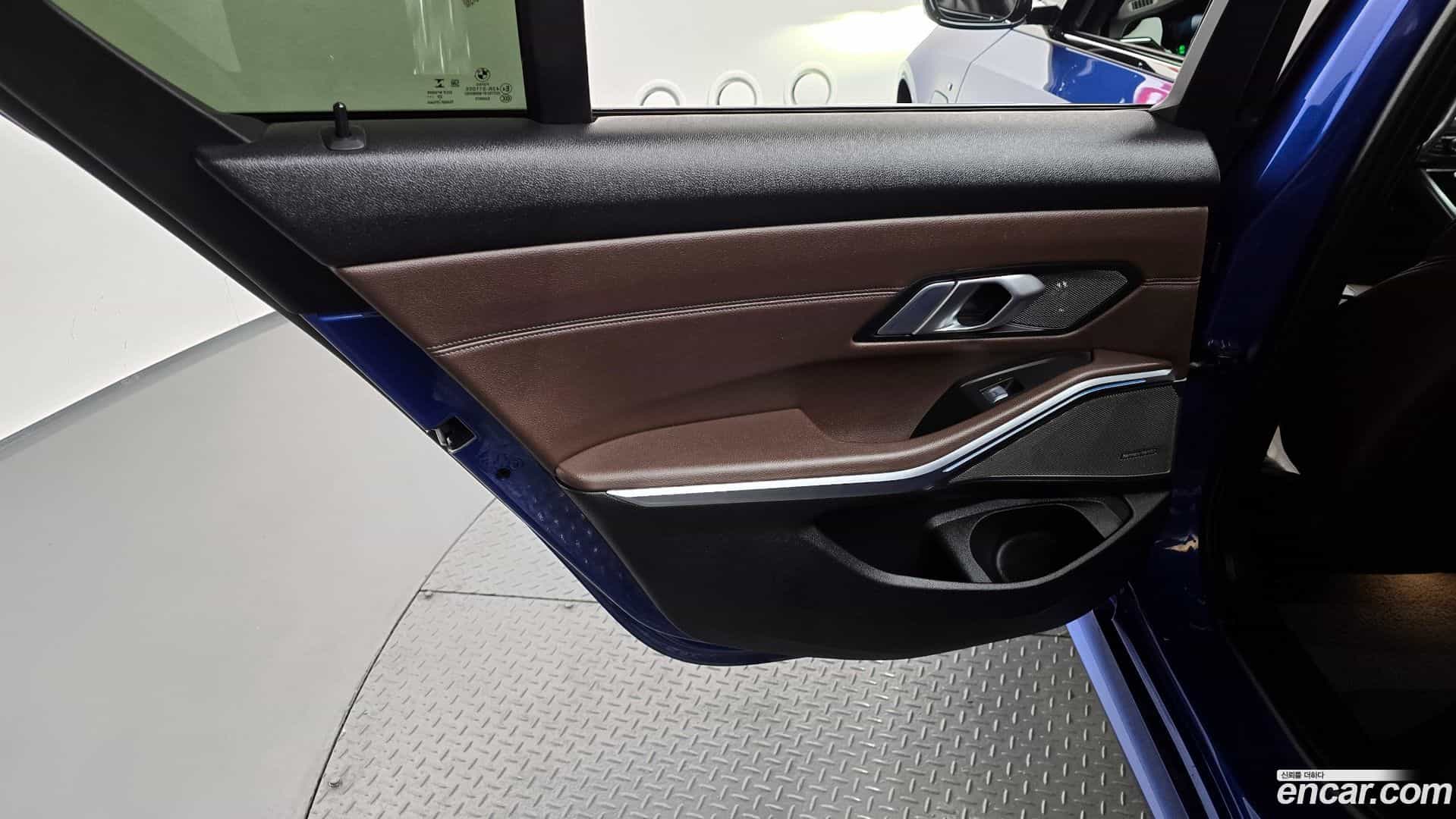 3-Series BMW 2021.4-INNER-035