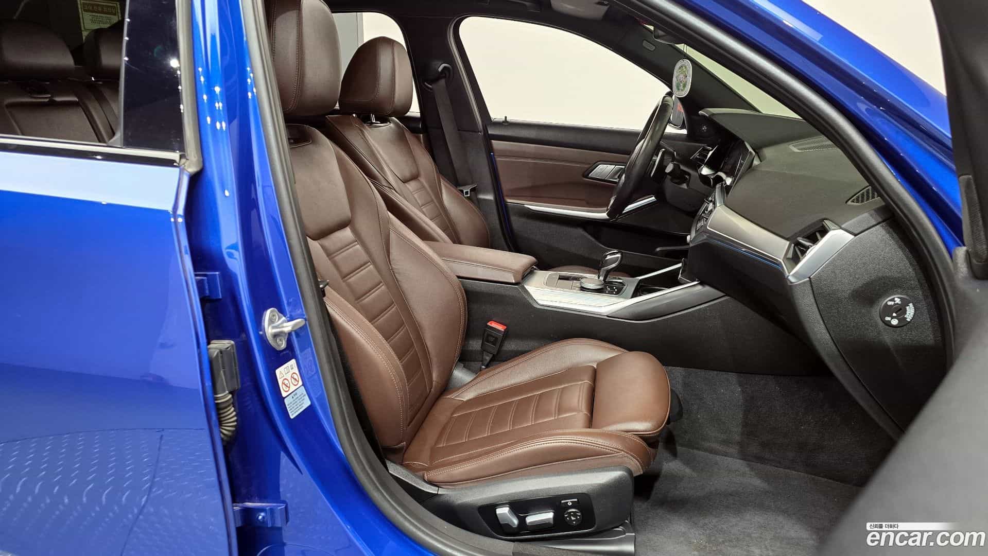 3-Series BMW 2021.4-INNER-036