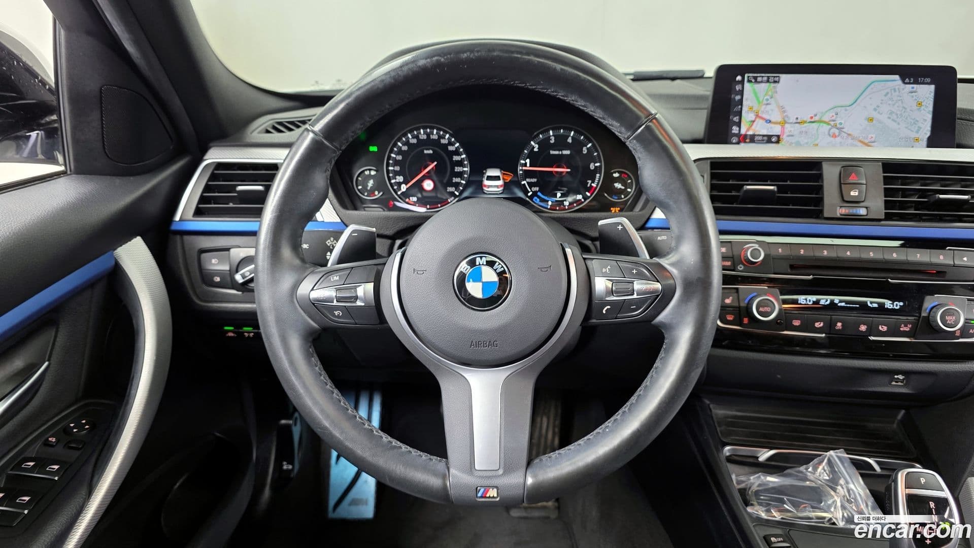 Main__Slider__Photo:3-Series BMW 2018.11-12