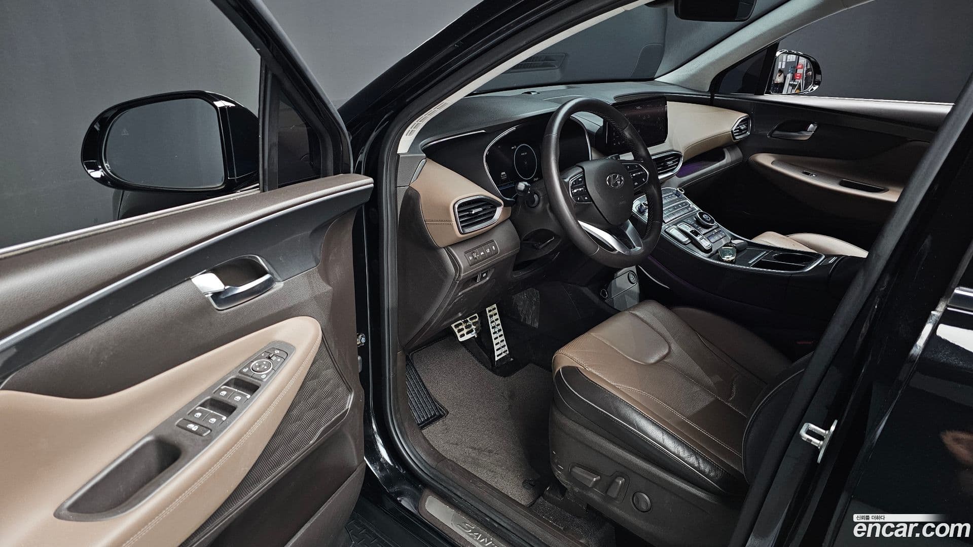 Main__Slider__Photo:Santafe Hyundai 2021.3-9