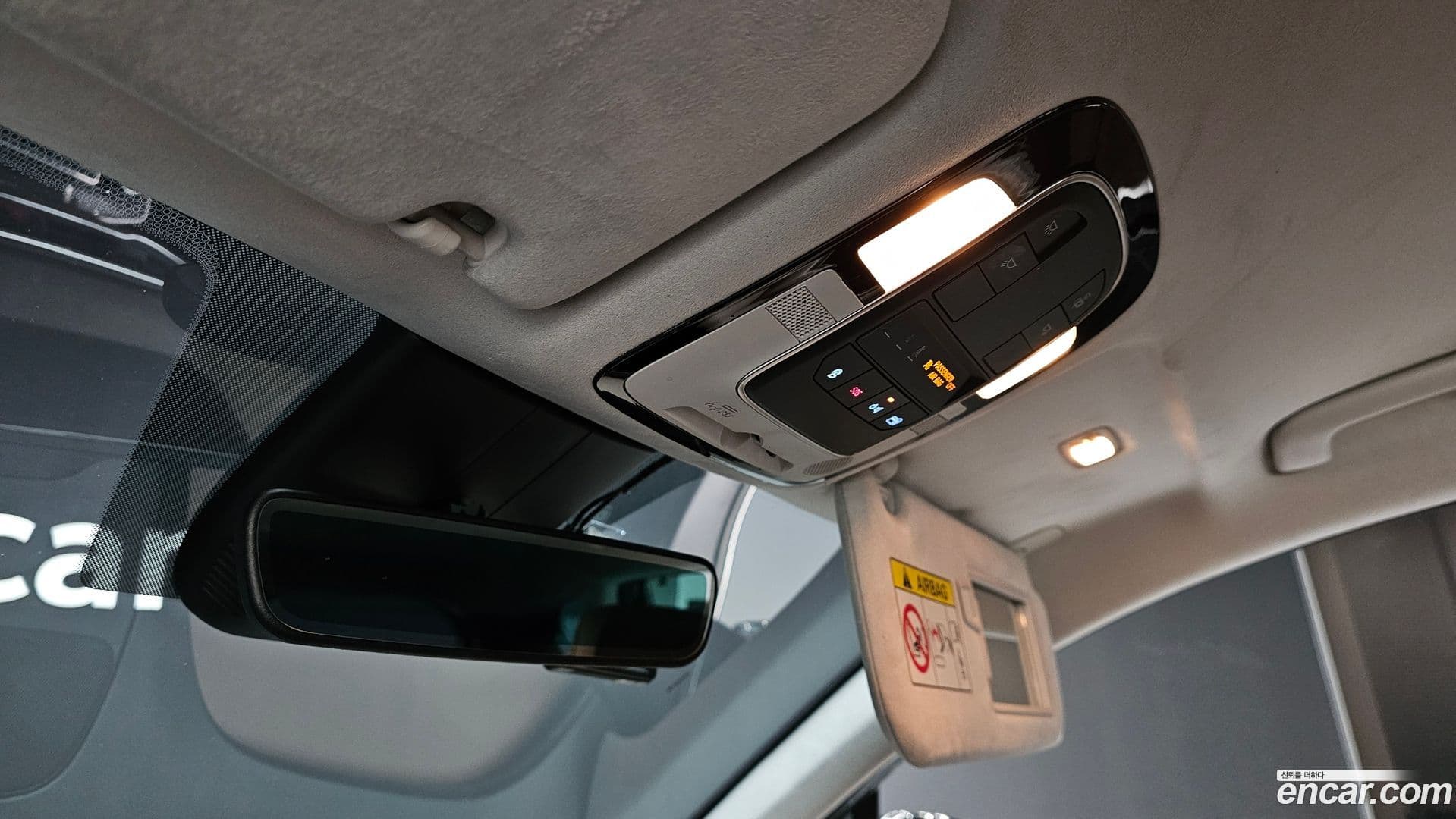 Main__Slider__Photo:Santafe Hyundai 2021.3-15