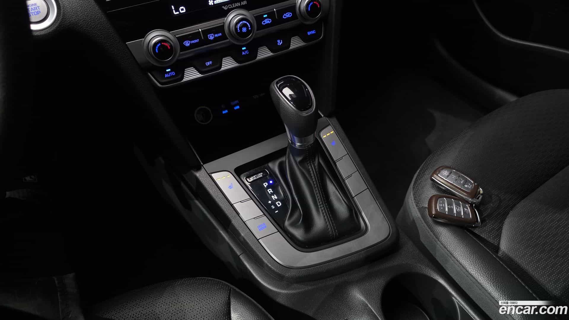 AVANTE Hyundai 2019.0-INNER-009