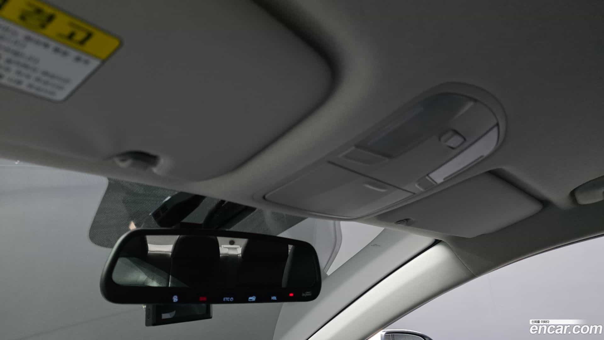 AVANTE Hyundai 2019.0-OPTION-021