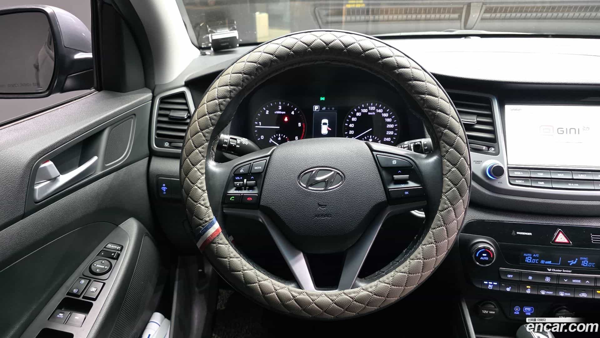 Tucson Hyundai 2015.7-OPTION-017