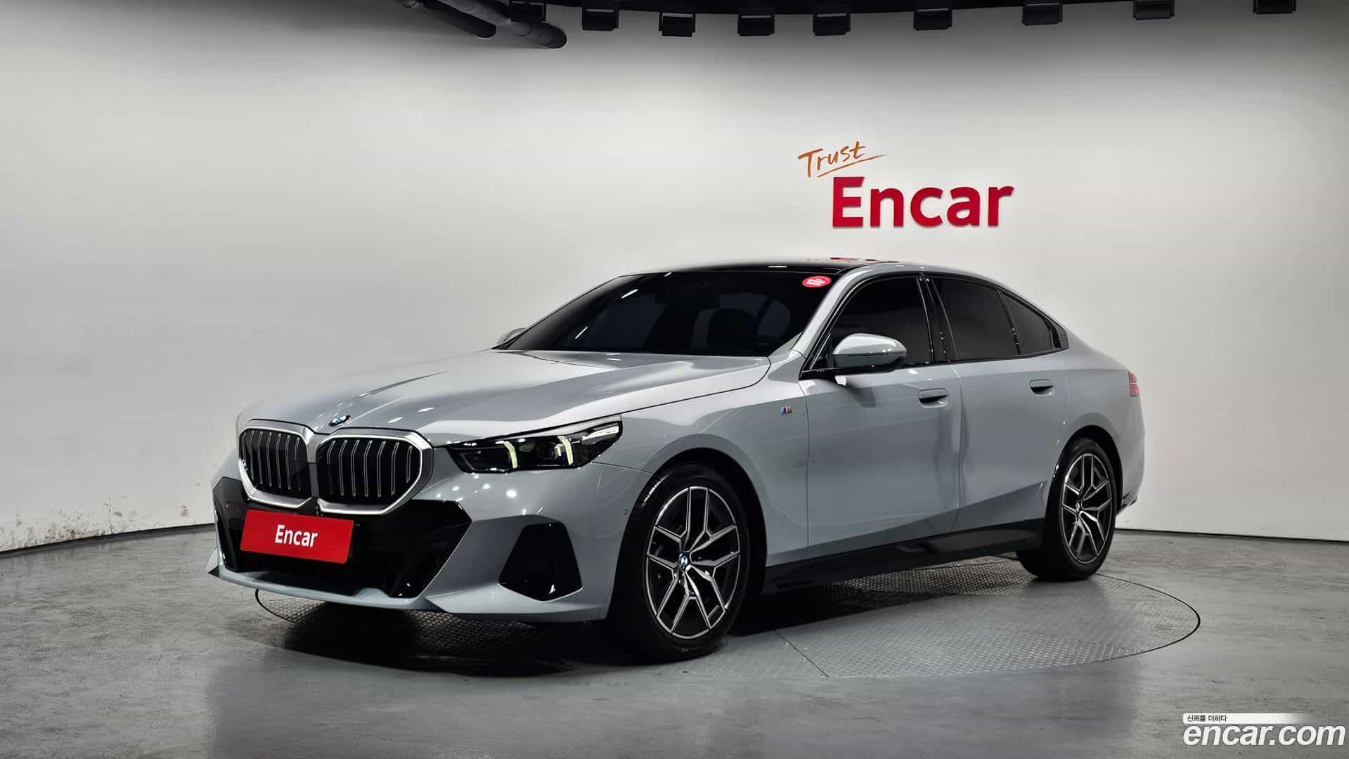 5-Series BMW 2024.9-OUTER-001