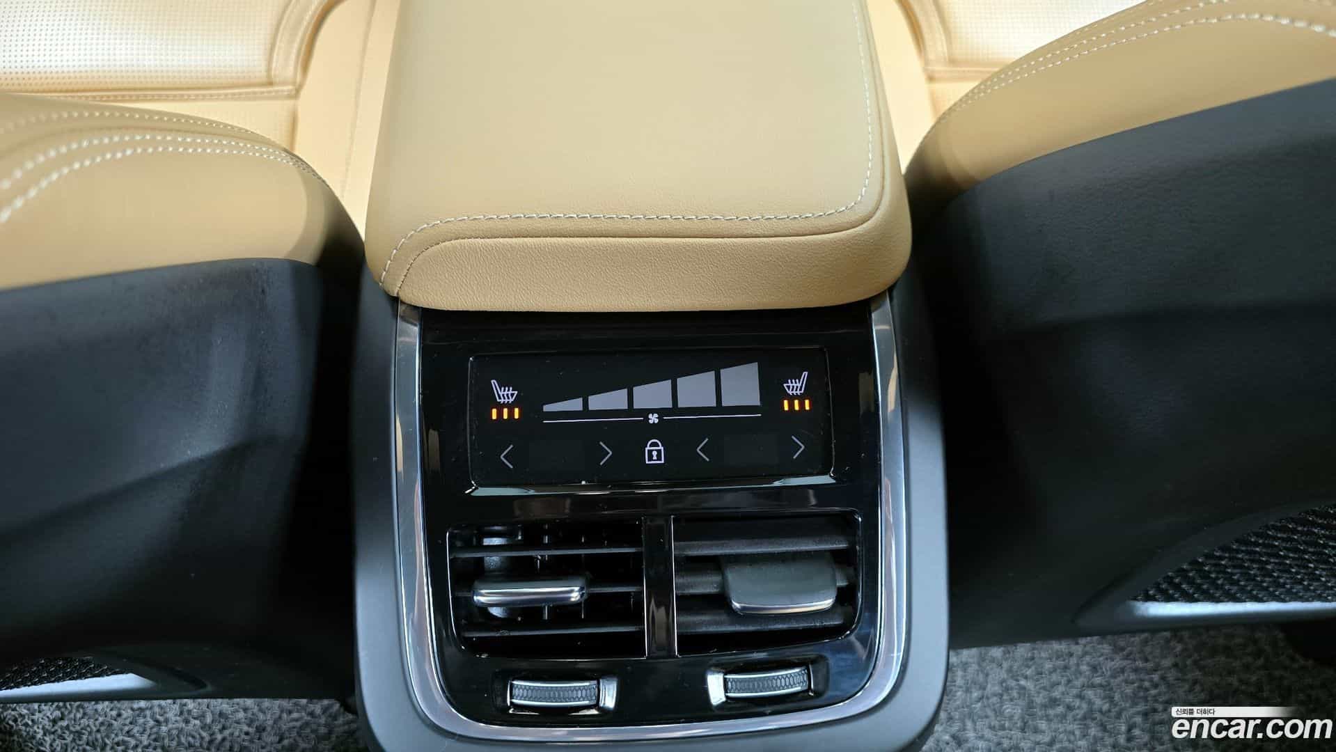 XC60 Volvo 2022.5-OPTION-045
