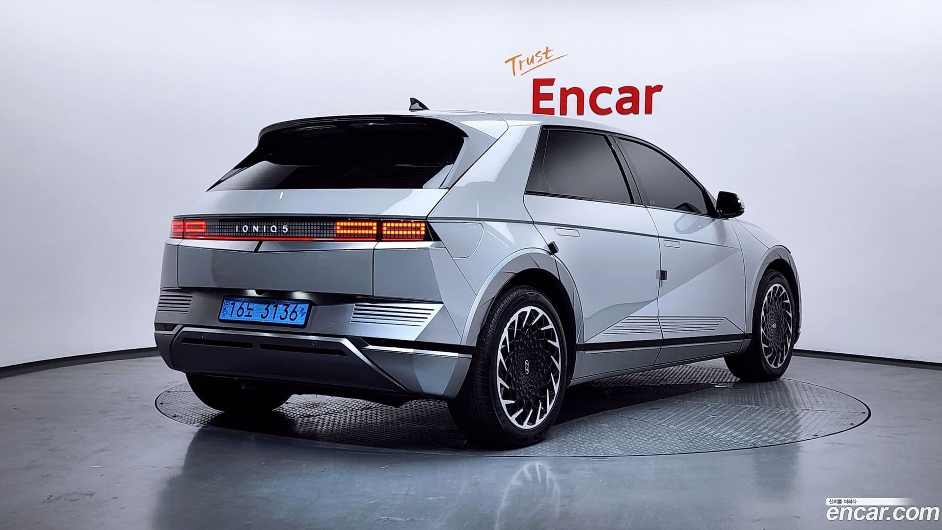 Main__Slider__Photo:Ioniq5 Hyundai 2021.11-1