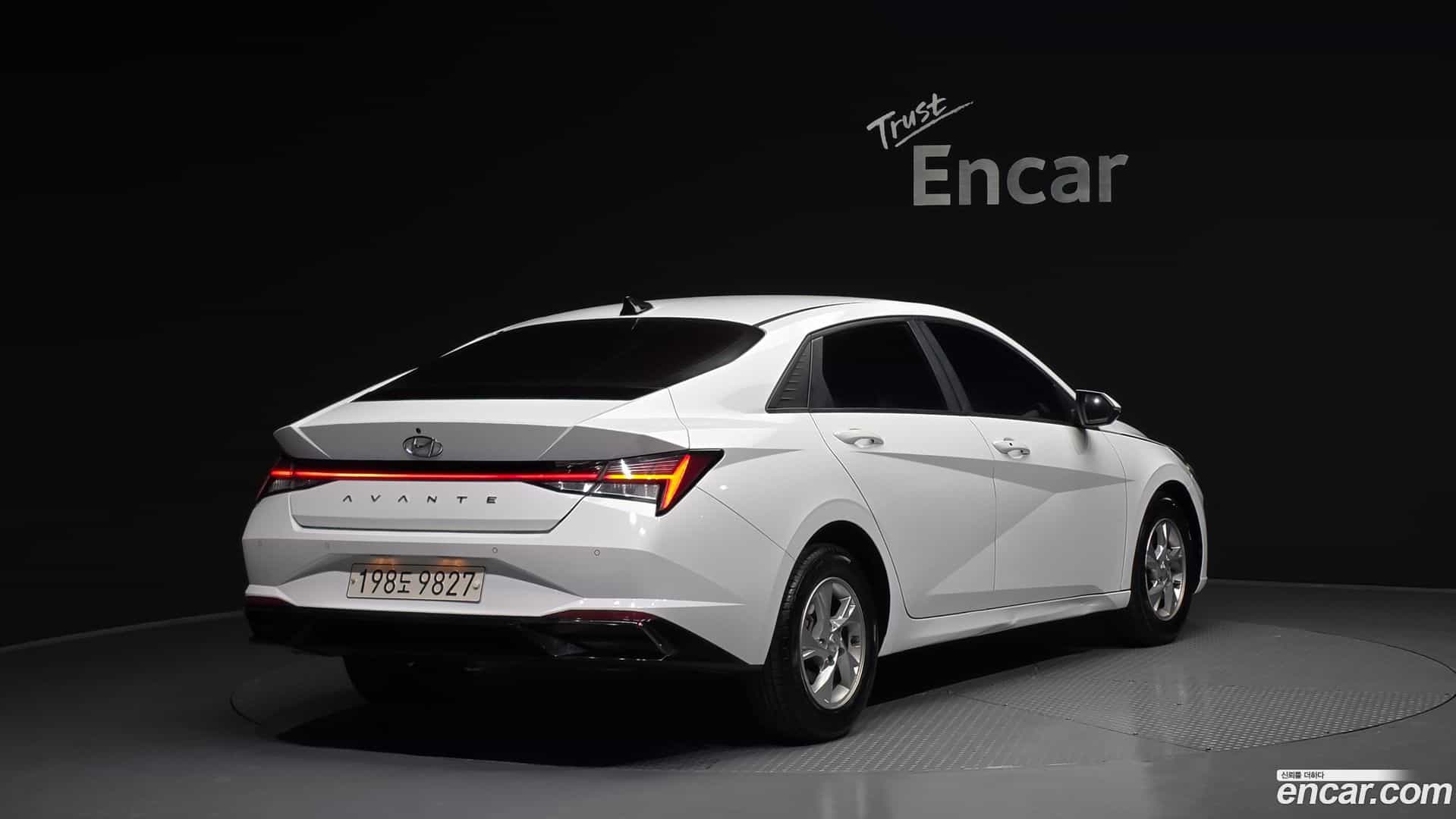 AVANTE Hyundai 2022.2-OUTER-002
