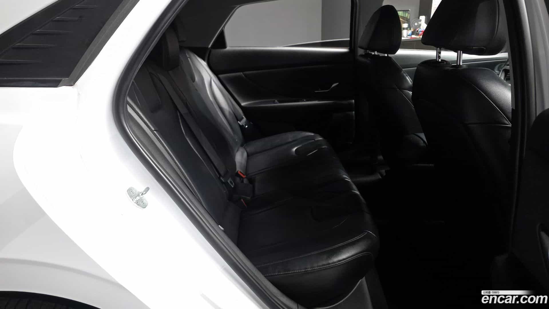 AVANTE Hyundai 2022.2-OPTION-016