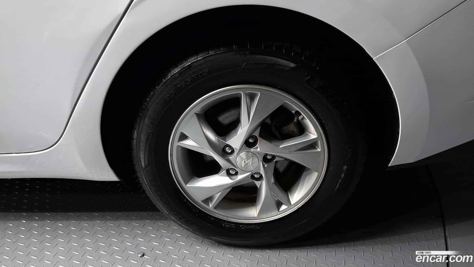 AVANTE Hyundai 2022.2-OUTER-031